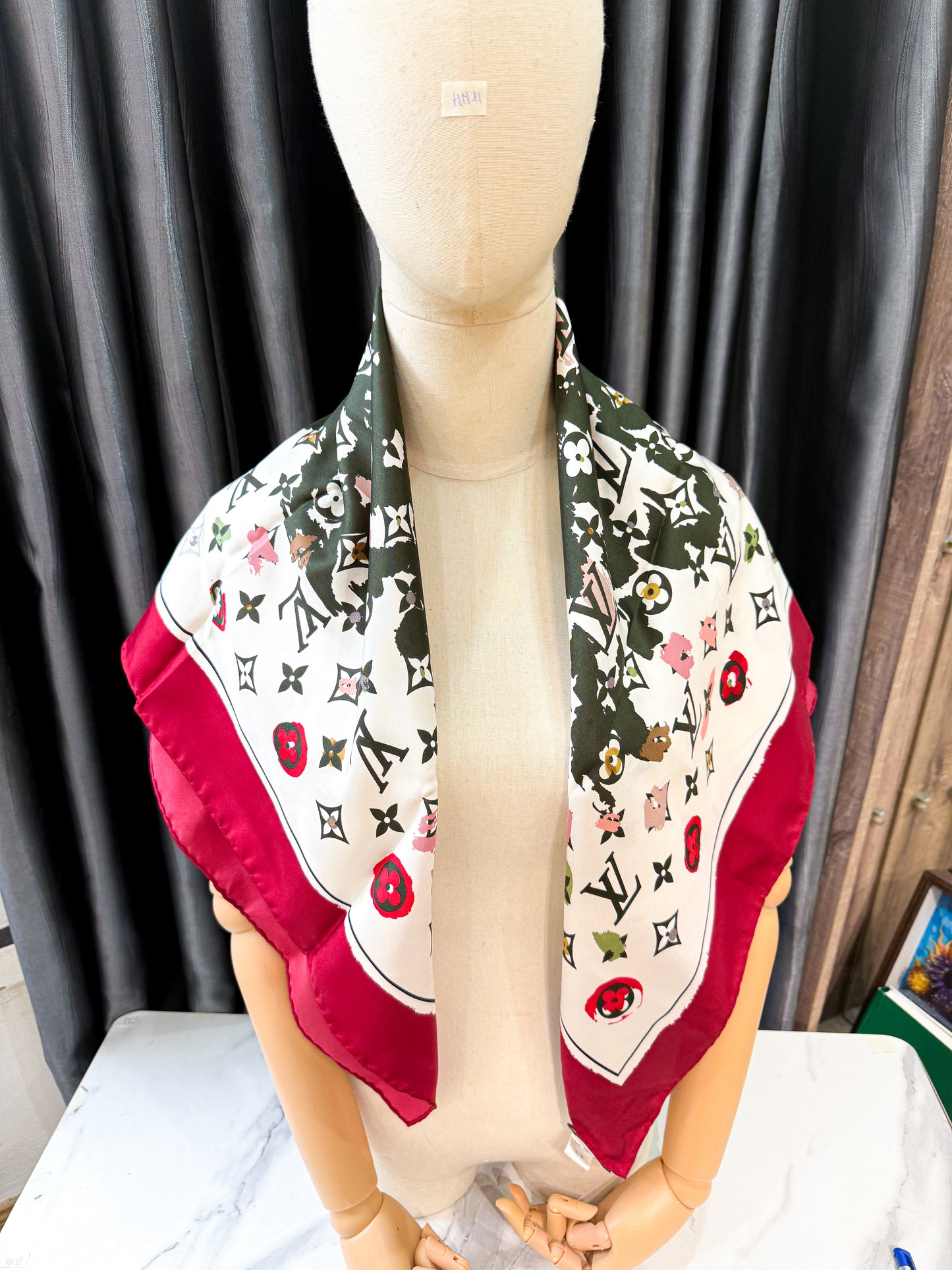 Khăn Lụa LV Khổ 90x90 HN11 25/10