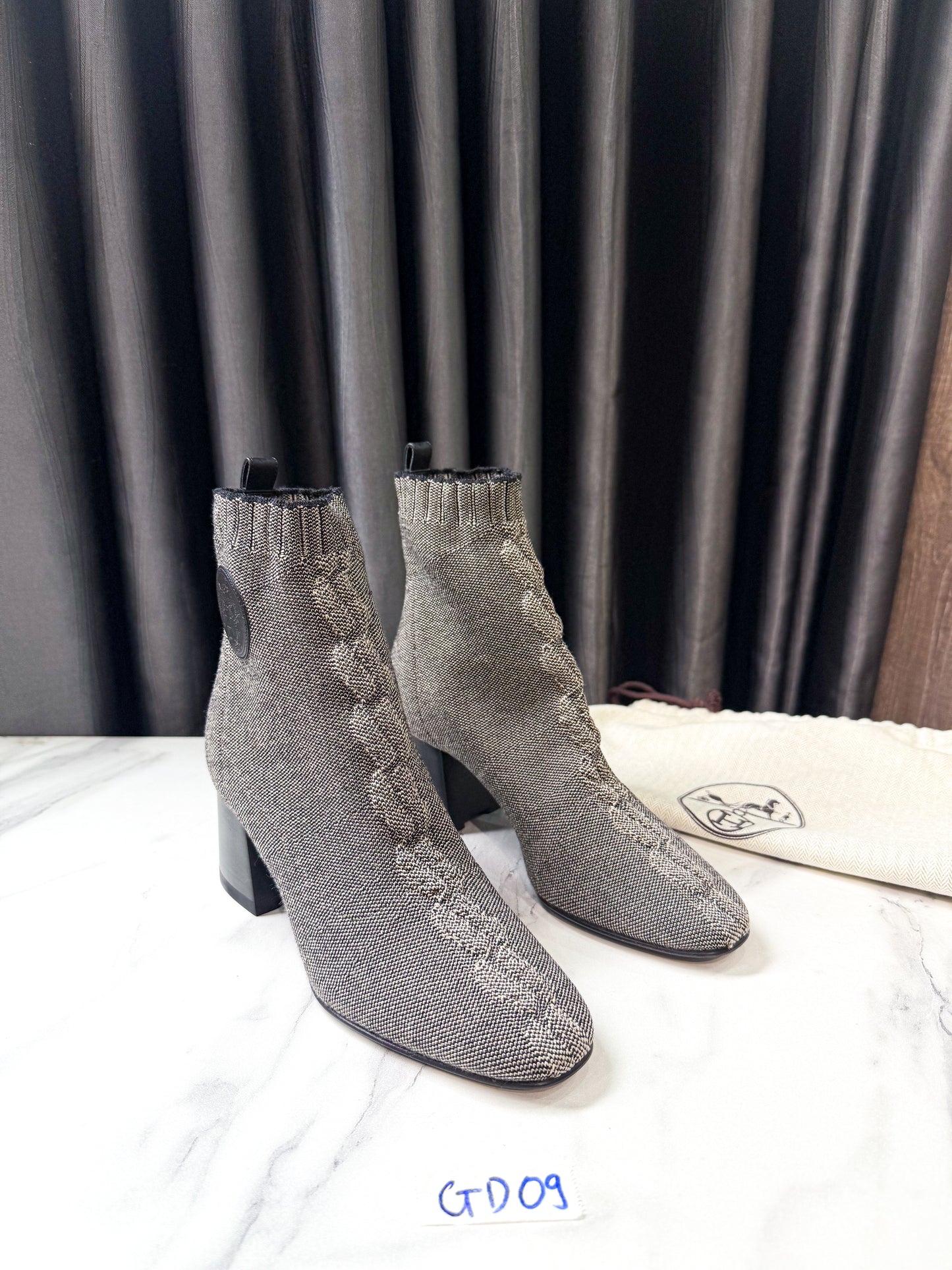 Boot Len Hermes Size 35