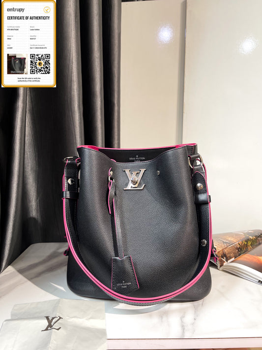 LV Lockme Bucket Da Bê