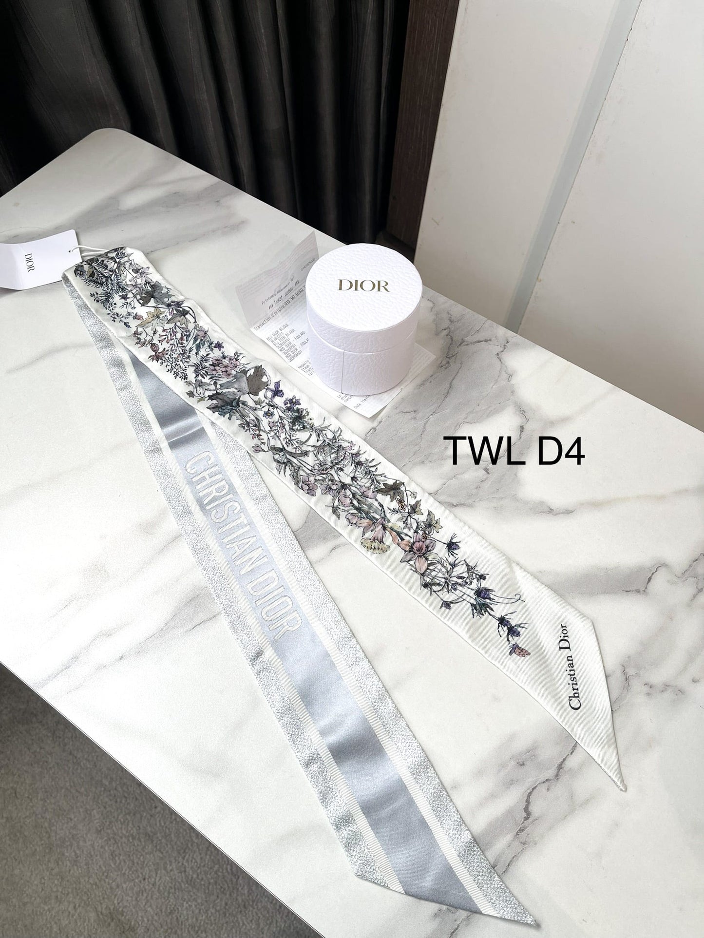 Khăn Twilly Dior New