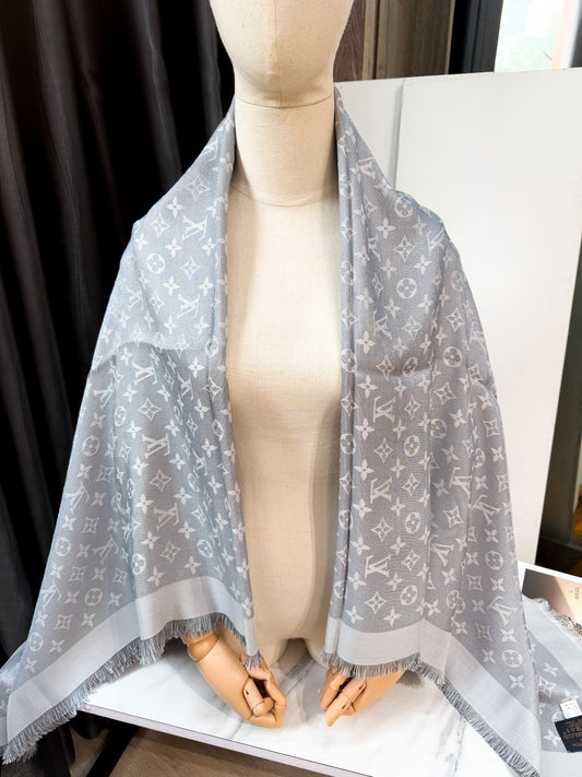 Khăn LV Ánh Kim Ghi