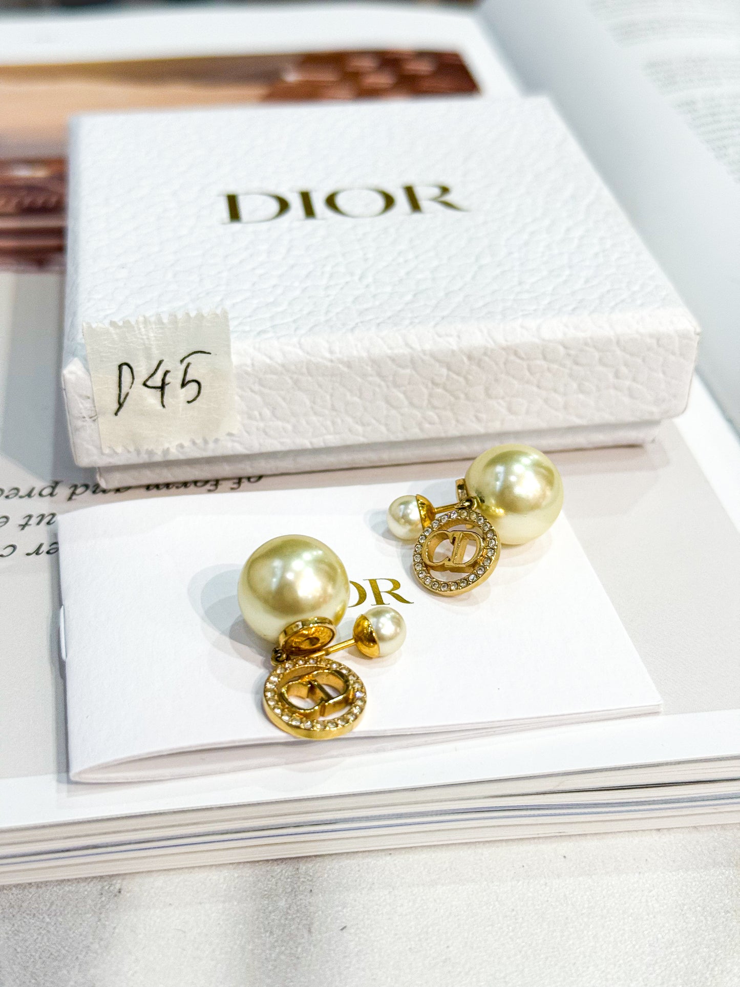Khuyên Tai Dior D45