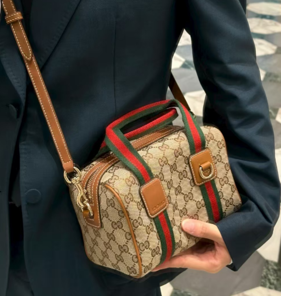 A A Gucci Speedy Mini TV142