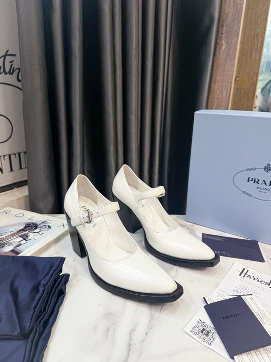 Giày Prada Trắng New Size 37