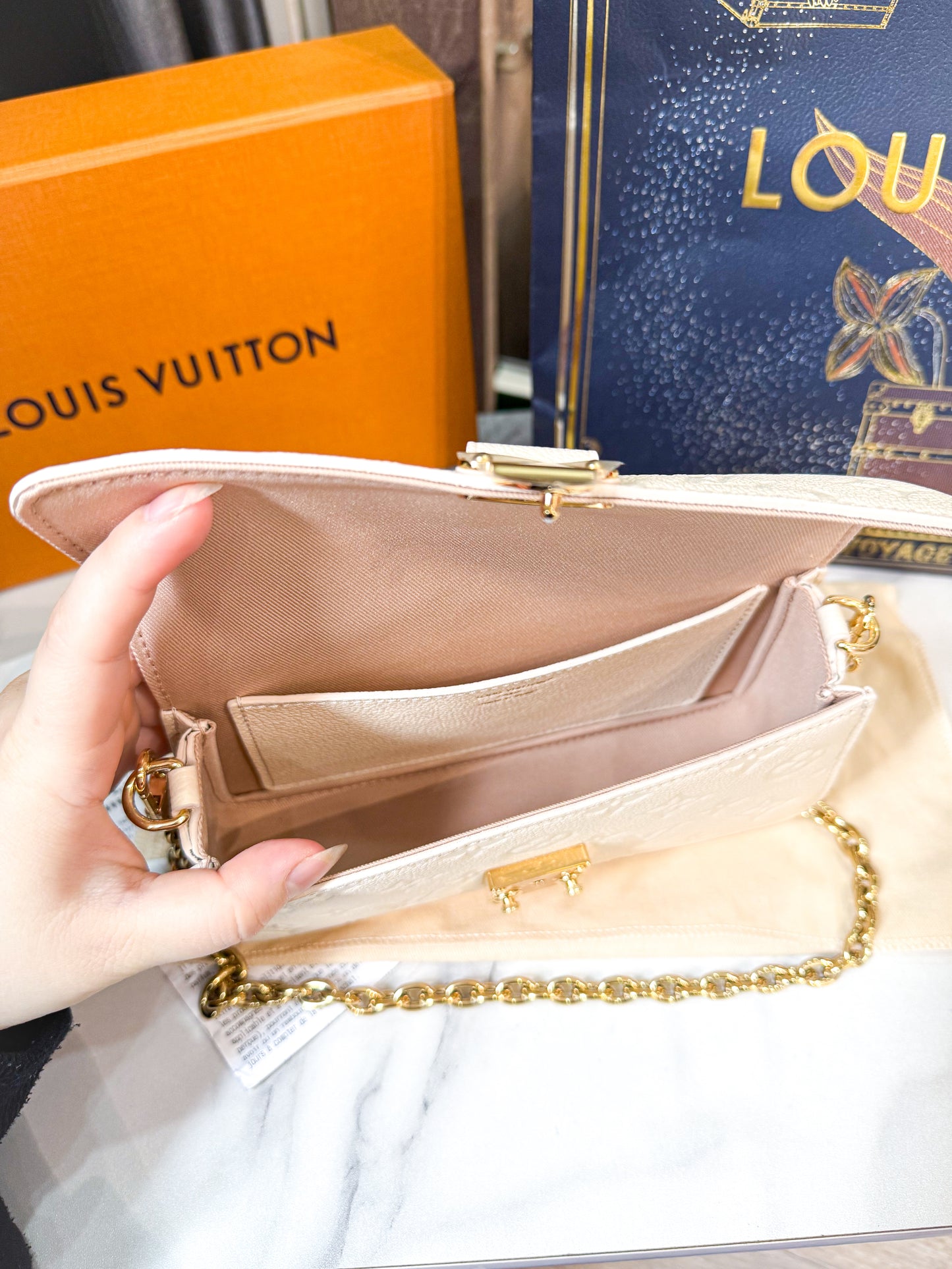 A A LV Woc Metis Da Bê New