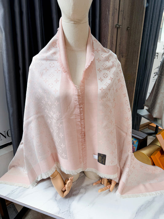 Khăn LV Hồng 8/3