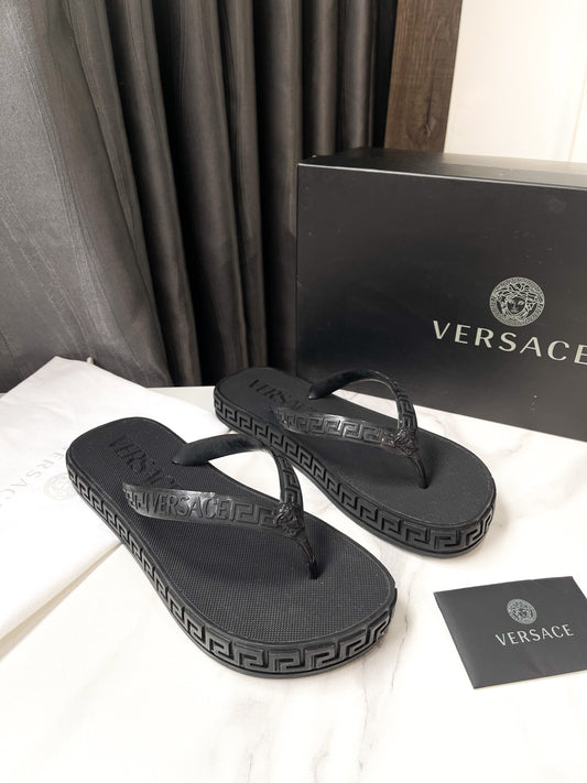 Xỏ Ngón Versace New Size 39