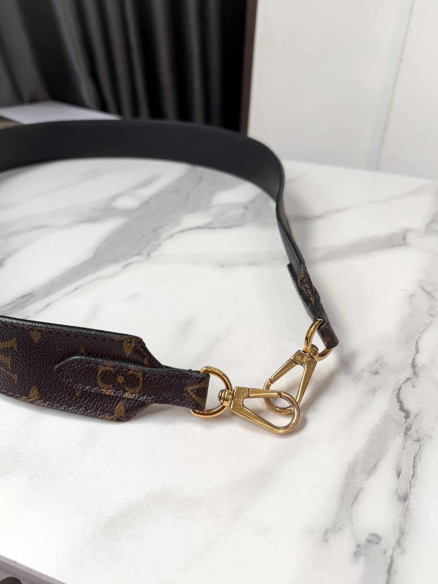 Strap LV Đen