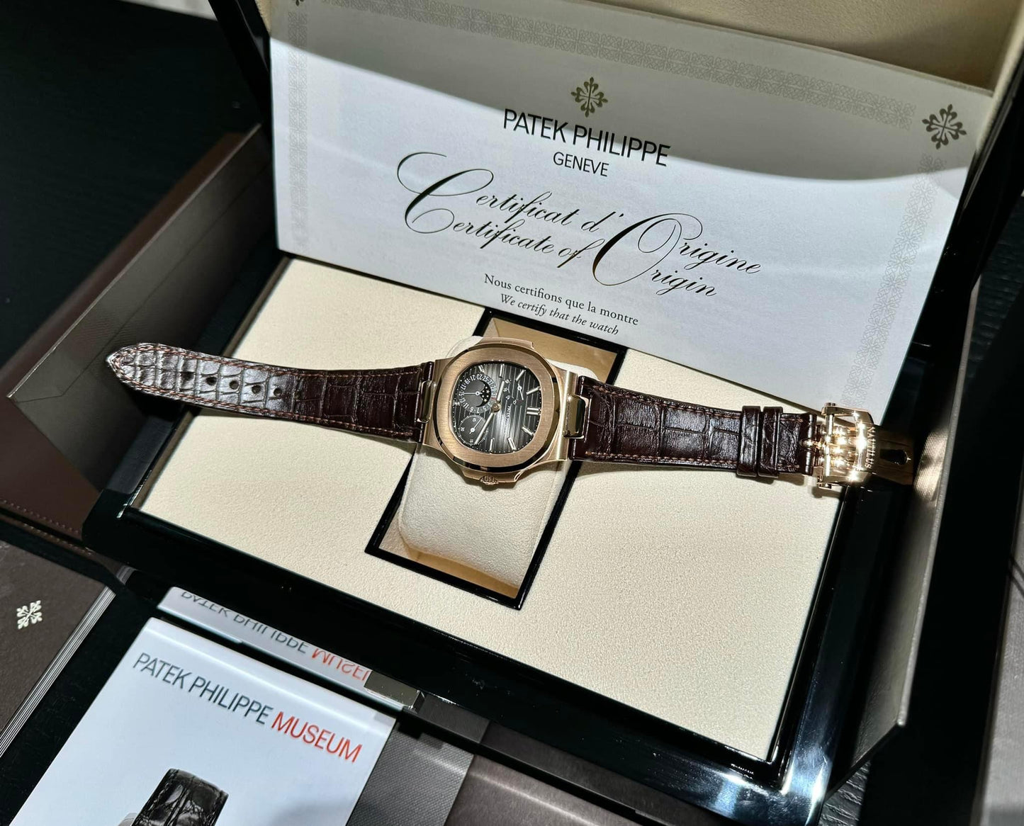 Đồng Hồ Patek Philippe Nautilus 5712R-001