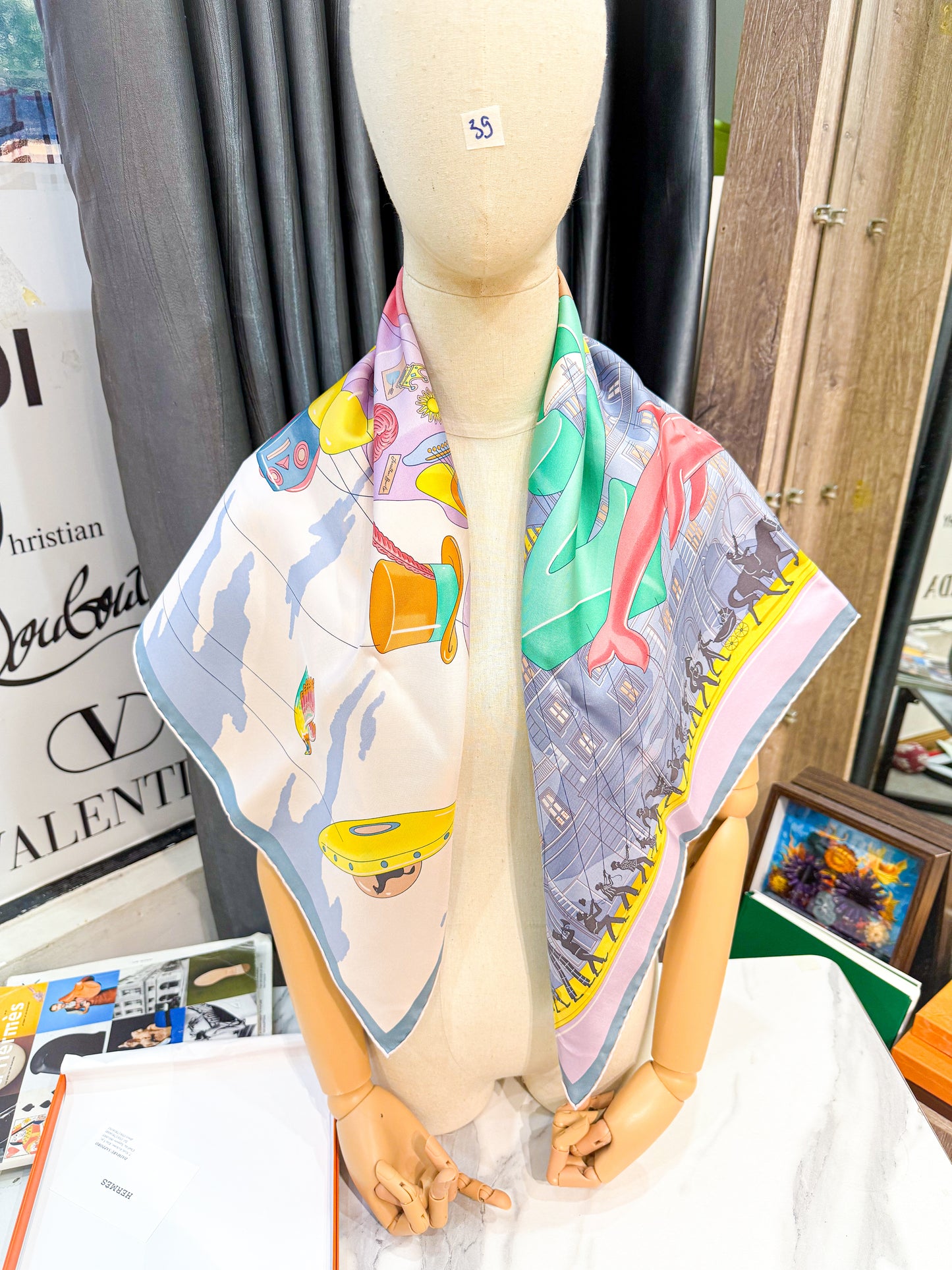 Khăn Lụa Hermes New Khổ 90x90 HN39 4/11