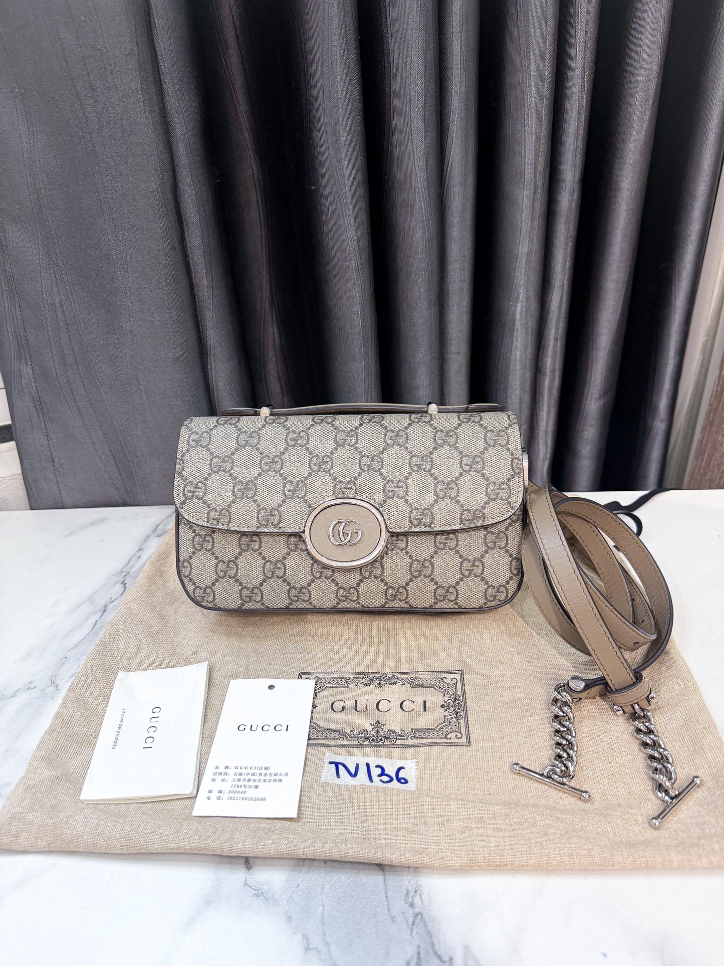 A A Gucci Petite New TV136