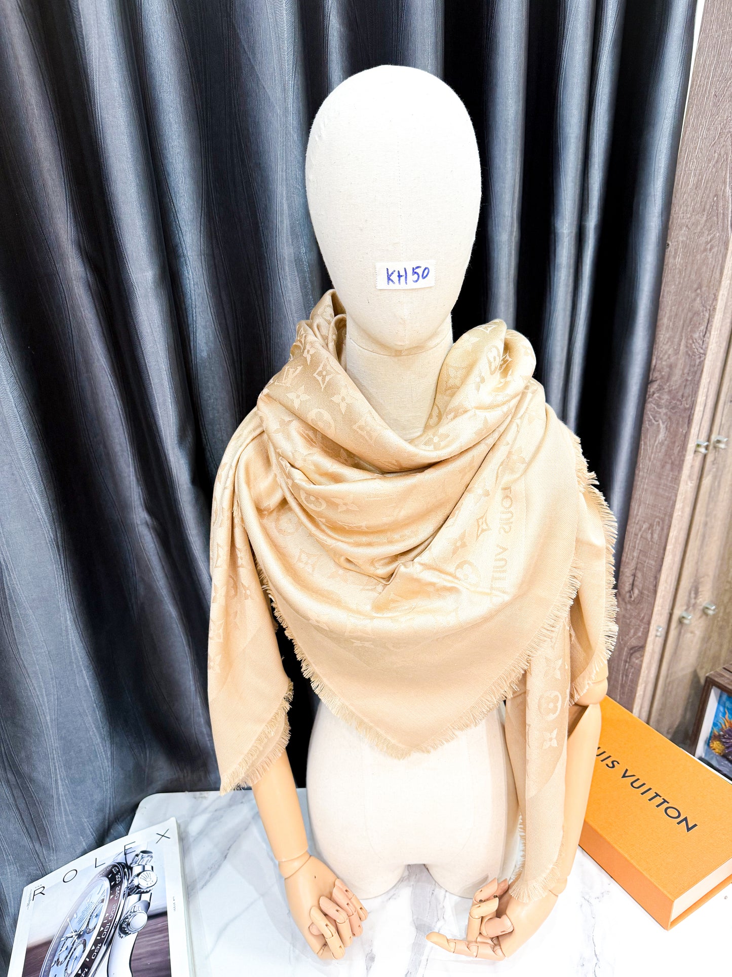 Khăn LV Begie KH50 21/11