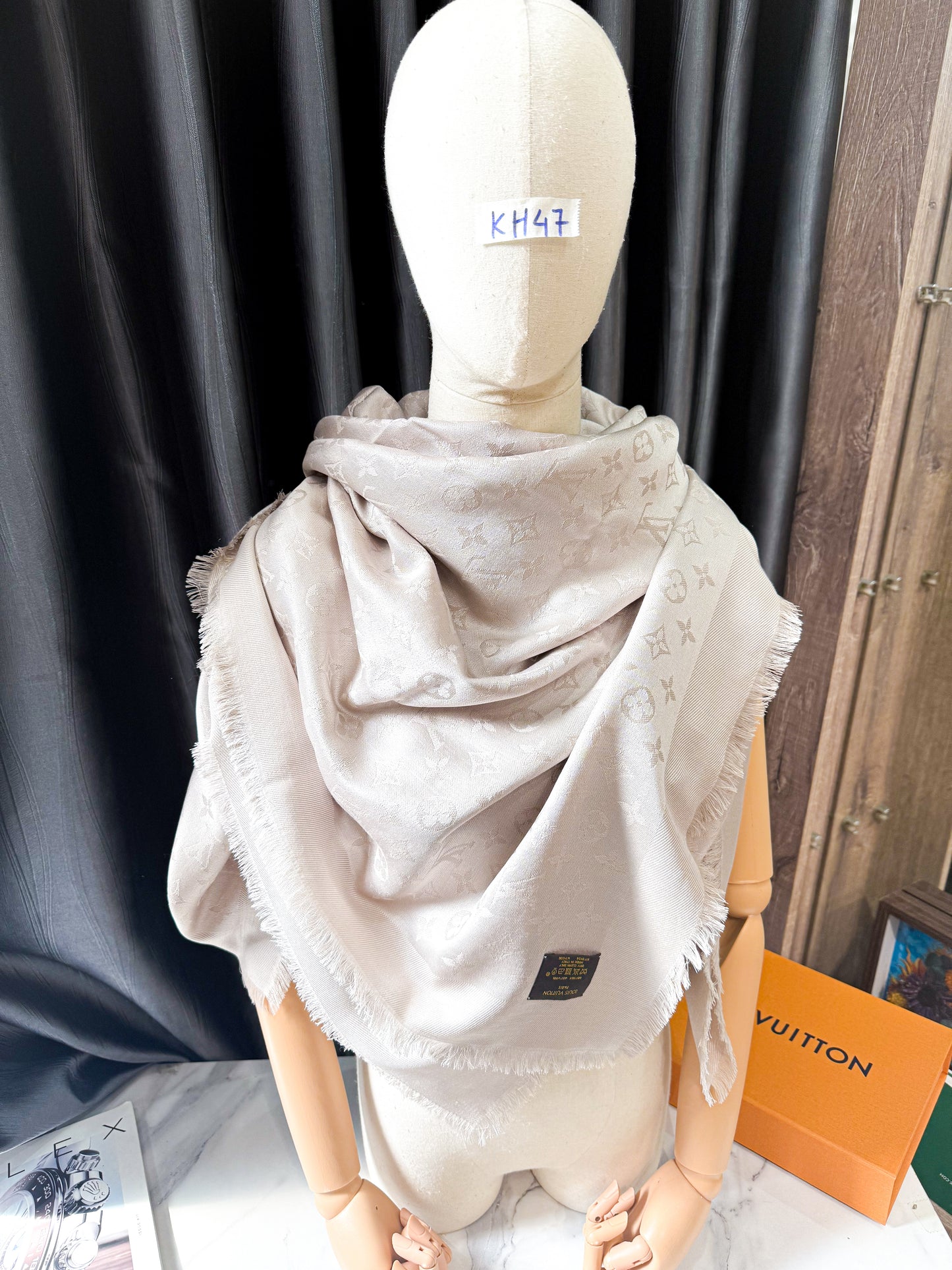 Khăn LV Khổ 140x140 KH47 21/11