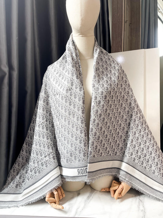 Khăn Dior New Khổ 140x140