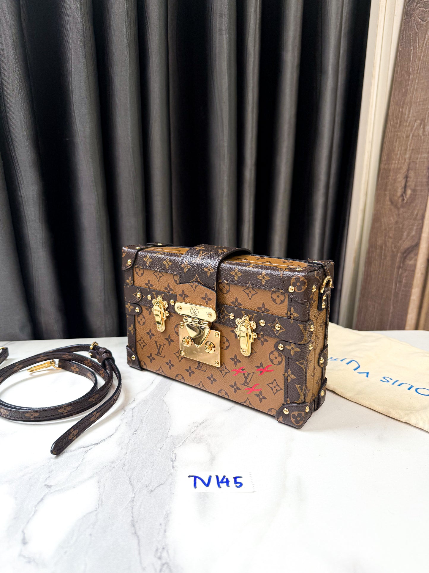 A A LV Petite Malle TV145