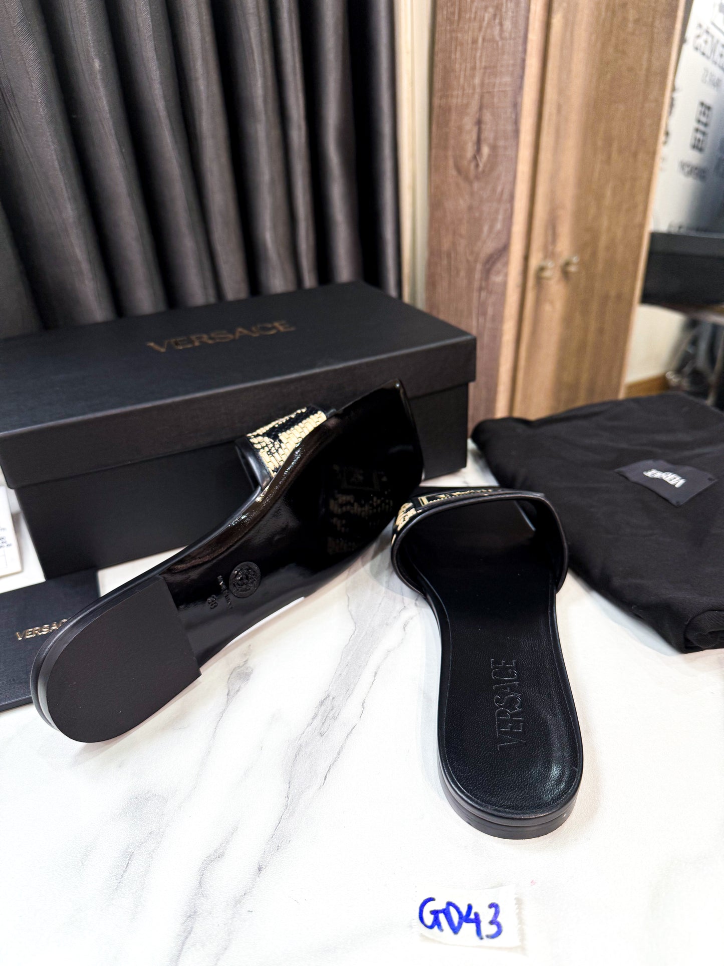 Dép Versace New Size 38 GD43
