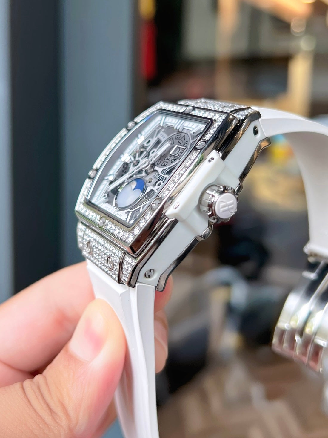 Đồng Hồ Hublot Spirit Of Bigbang Moonphase White size 42mm