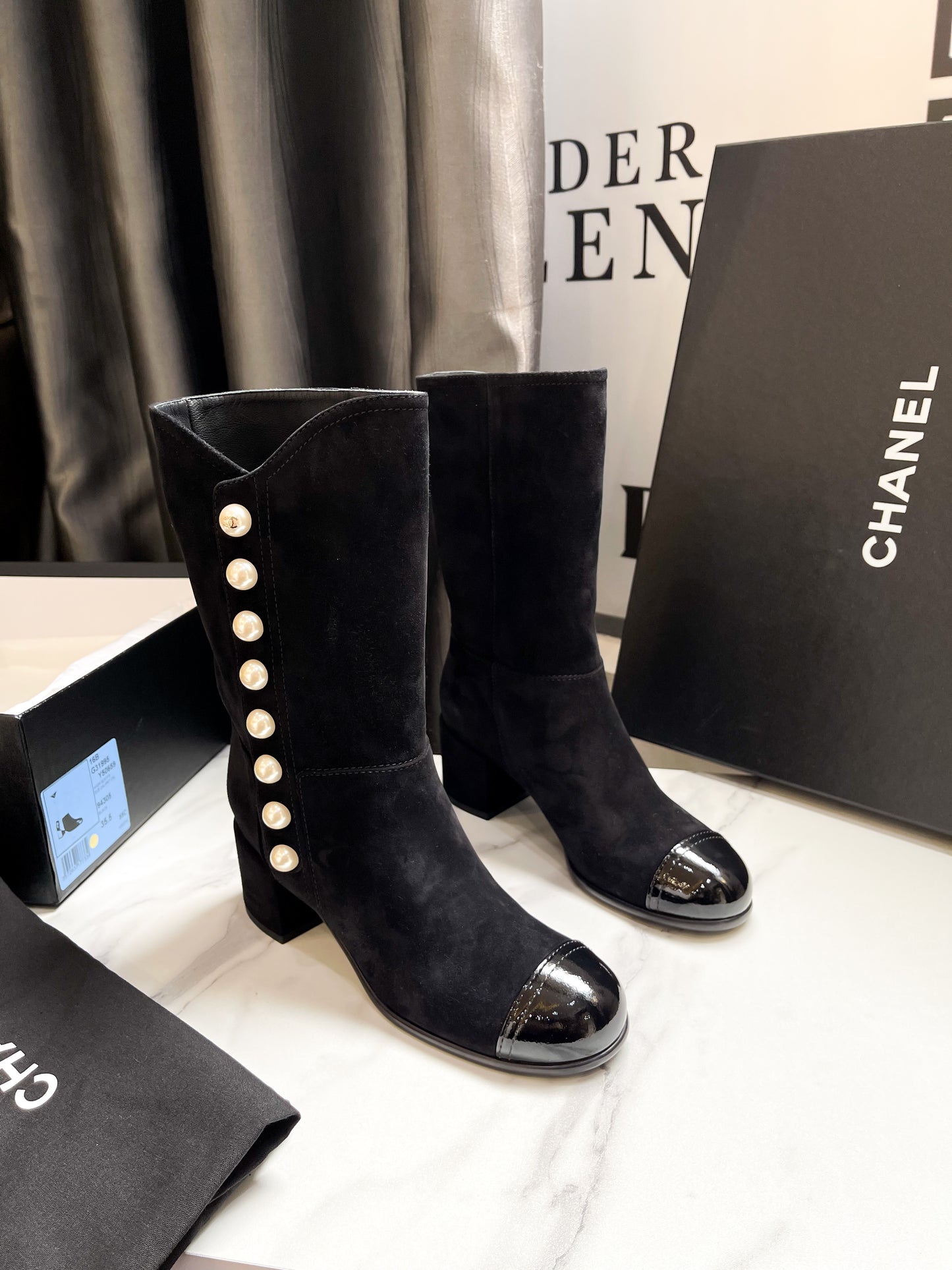 Boot Chanel