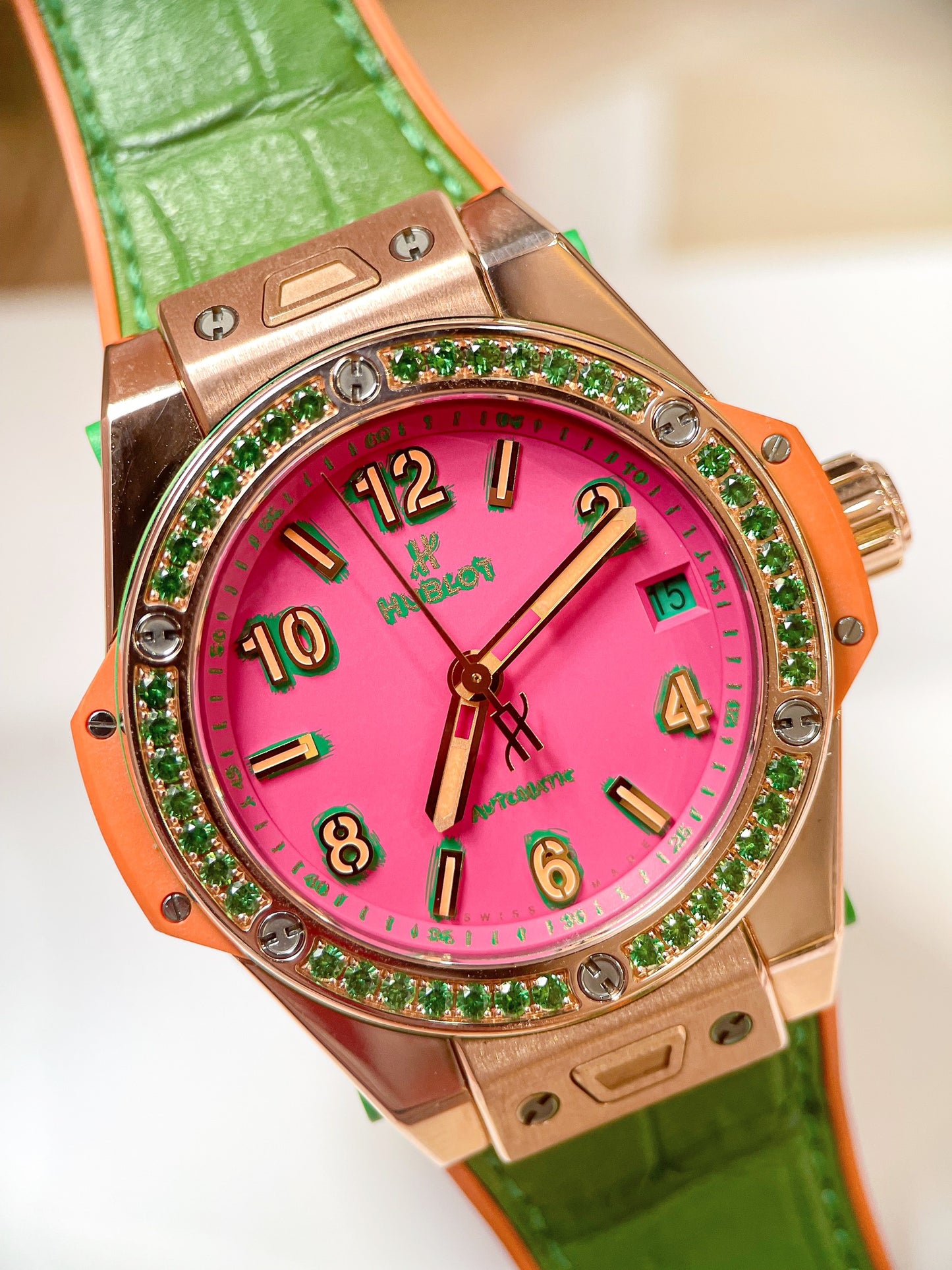 Đồng Hồ Hublot Big Bang One Click Pop Art King Gold Apple size 39mm