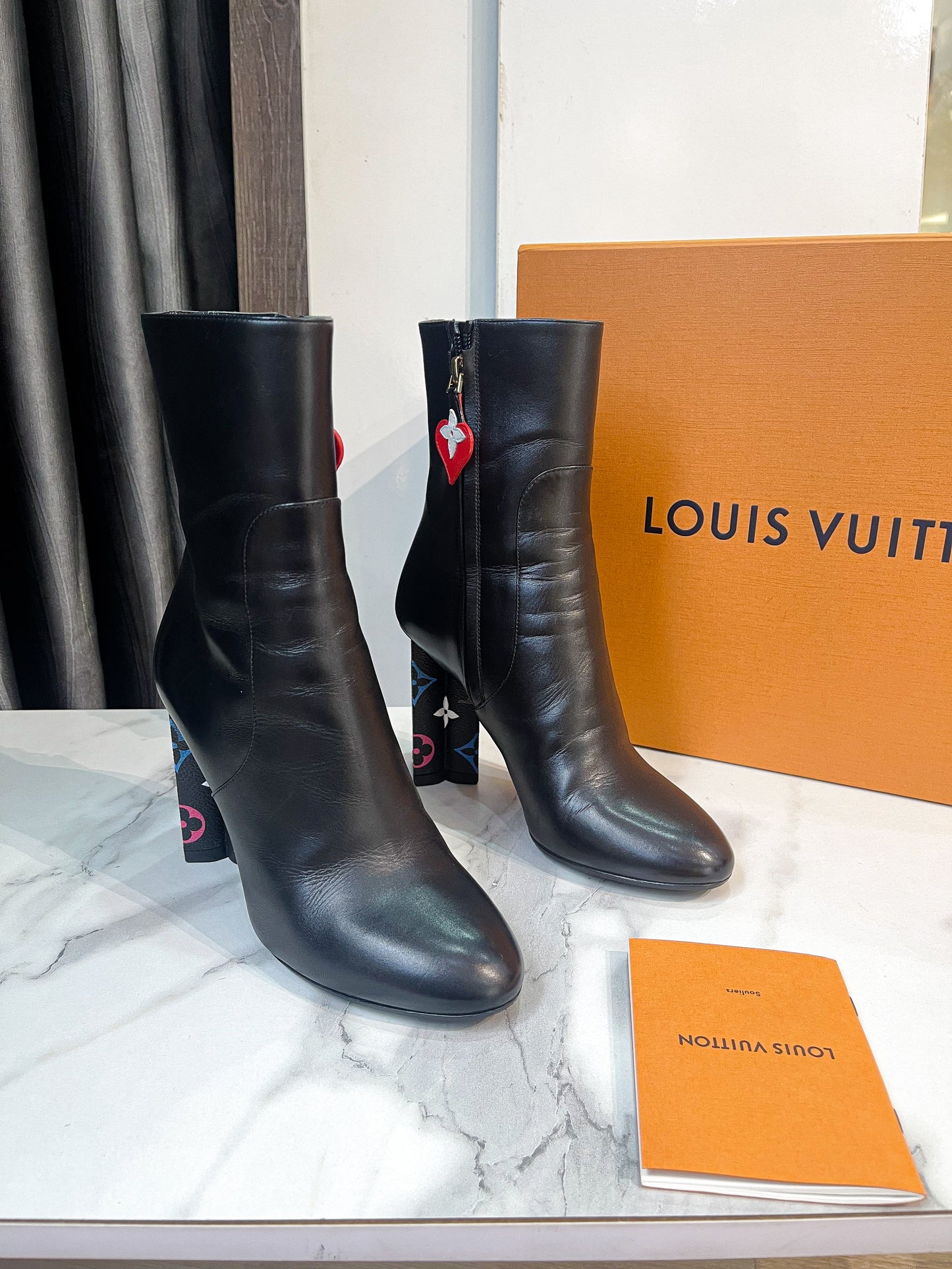 Boot LV Gót Cờ Size 36