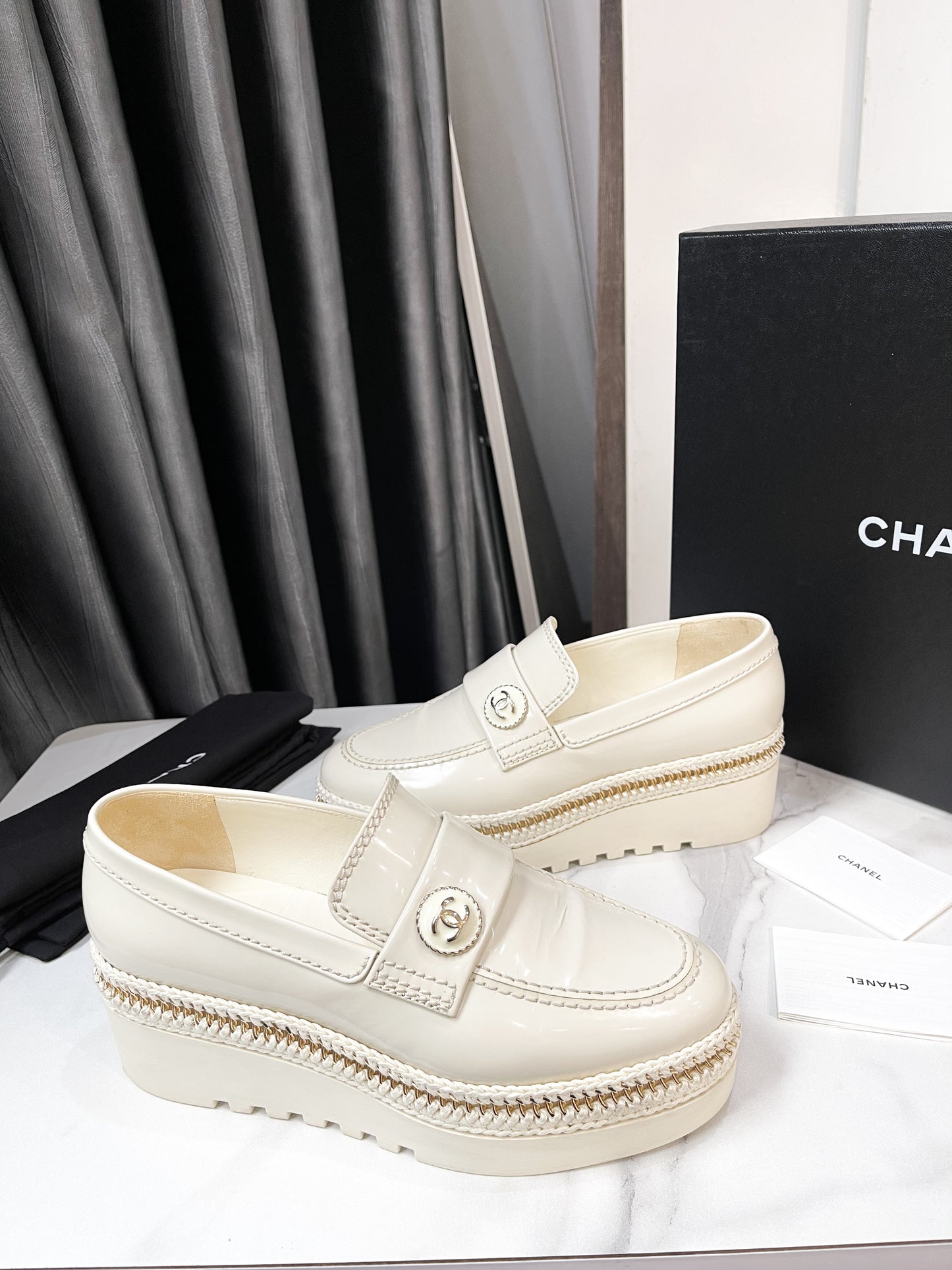 Giày Chanel Trắng Size 36