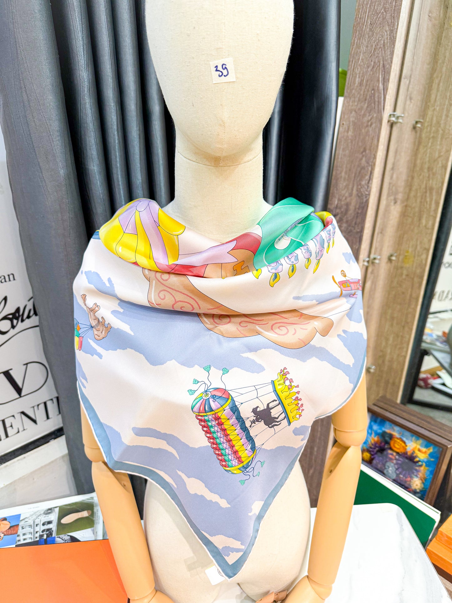 Khăn Lụa Hermes New Khổ 90x90 HN39 4/11