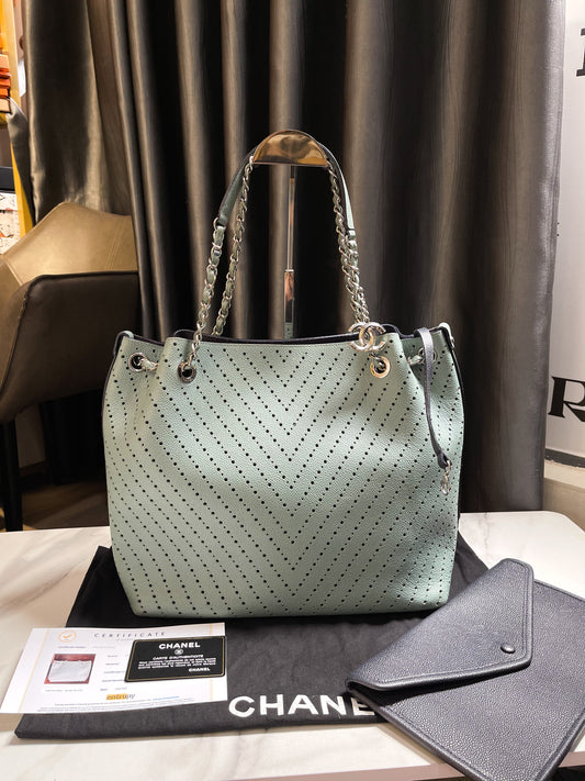 Chanel NVF Loch