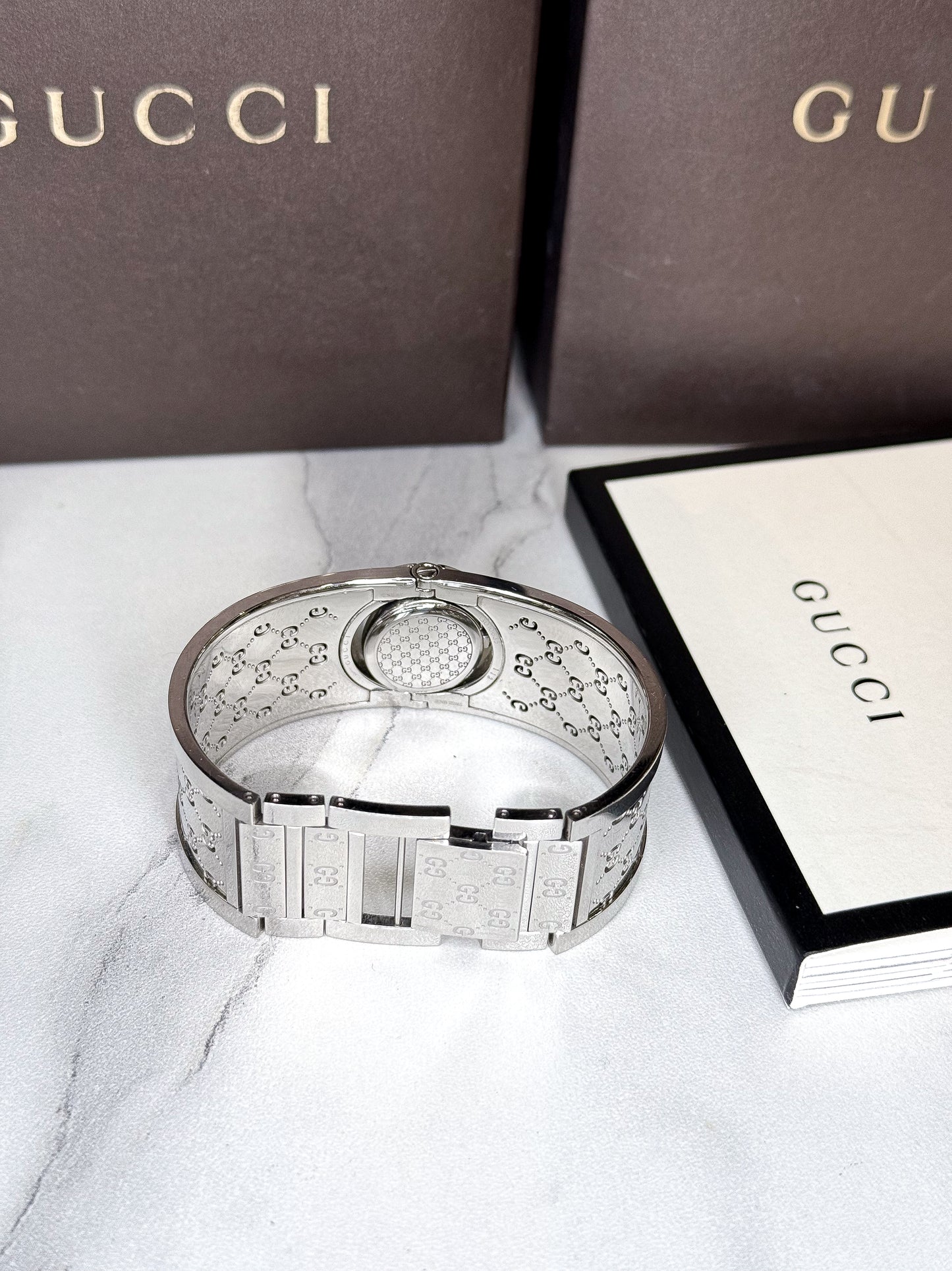 A A Đồng Hồ Gucci