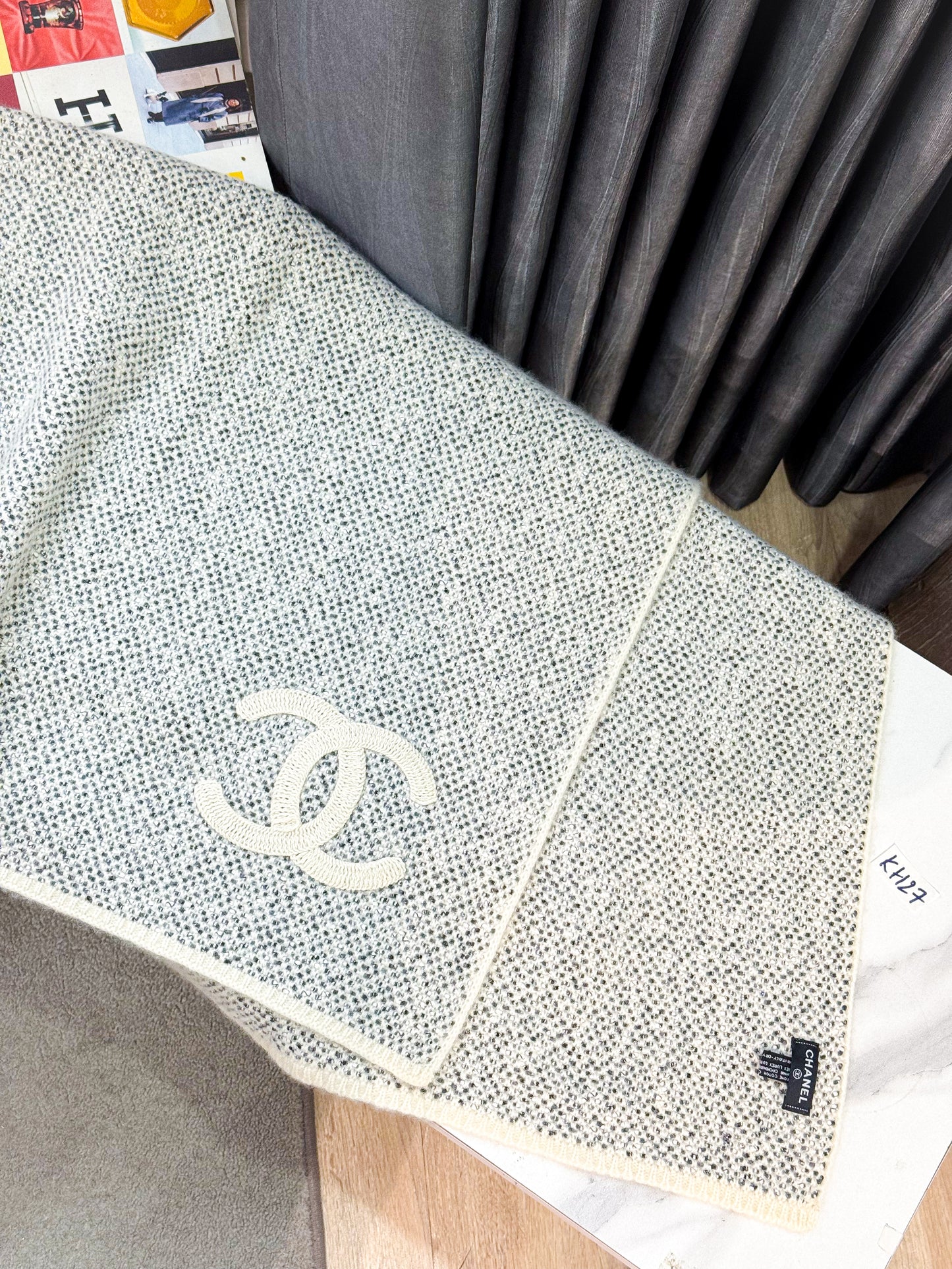 Khăn Chanel Grey KH27 6/11