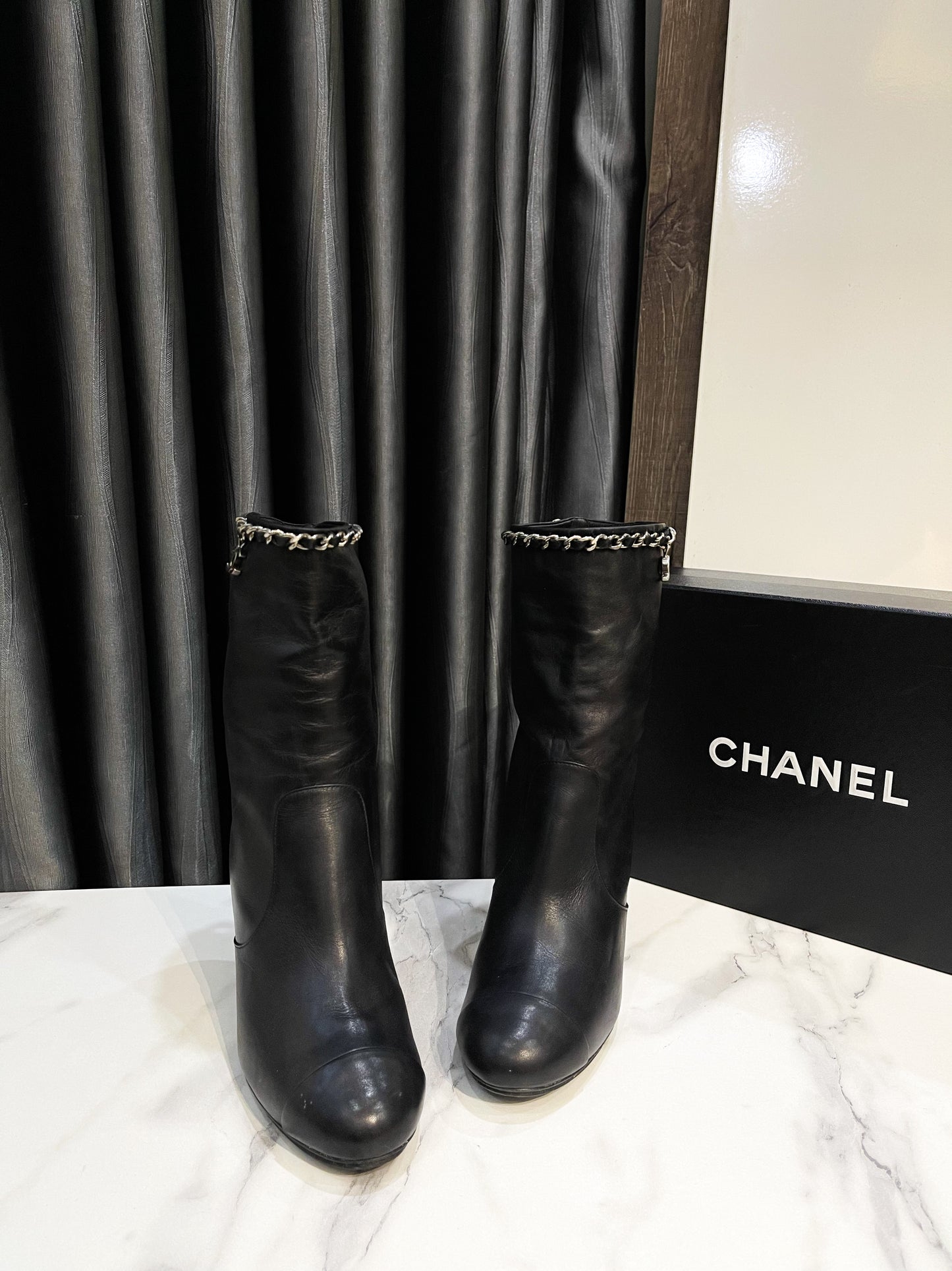 Boot Chanel