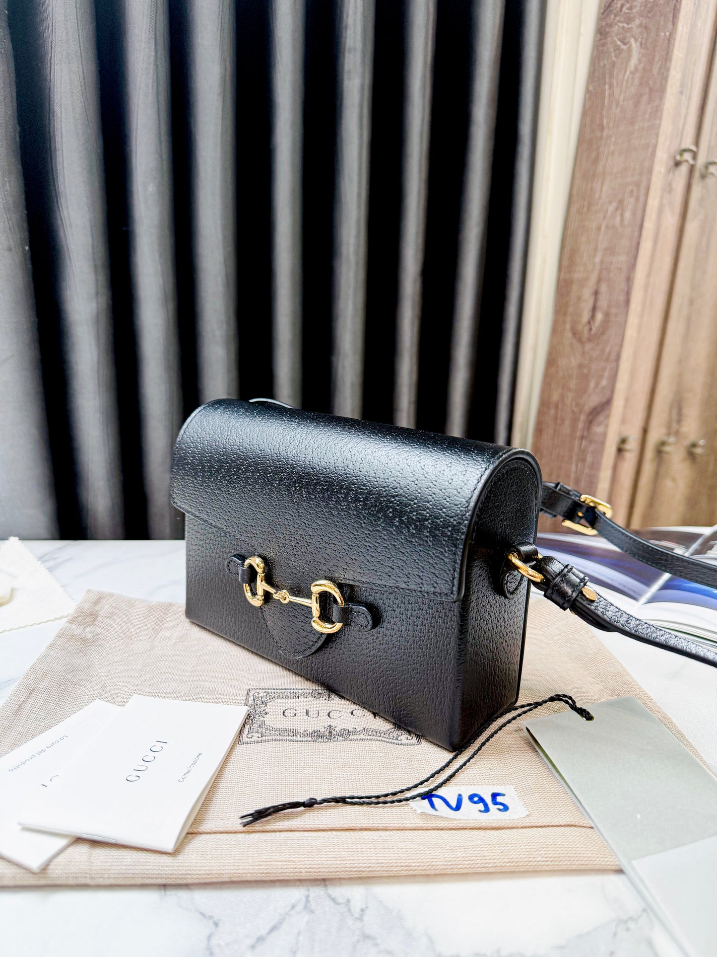 A A Gucci Đen Unisex New TV95