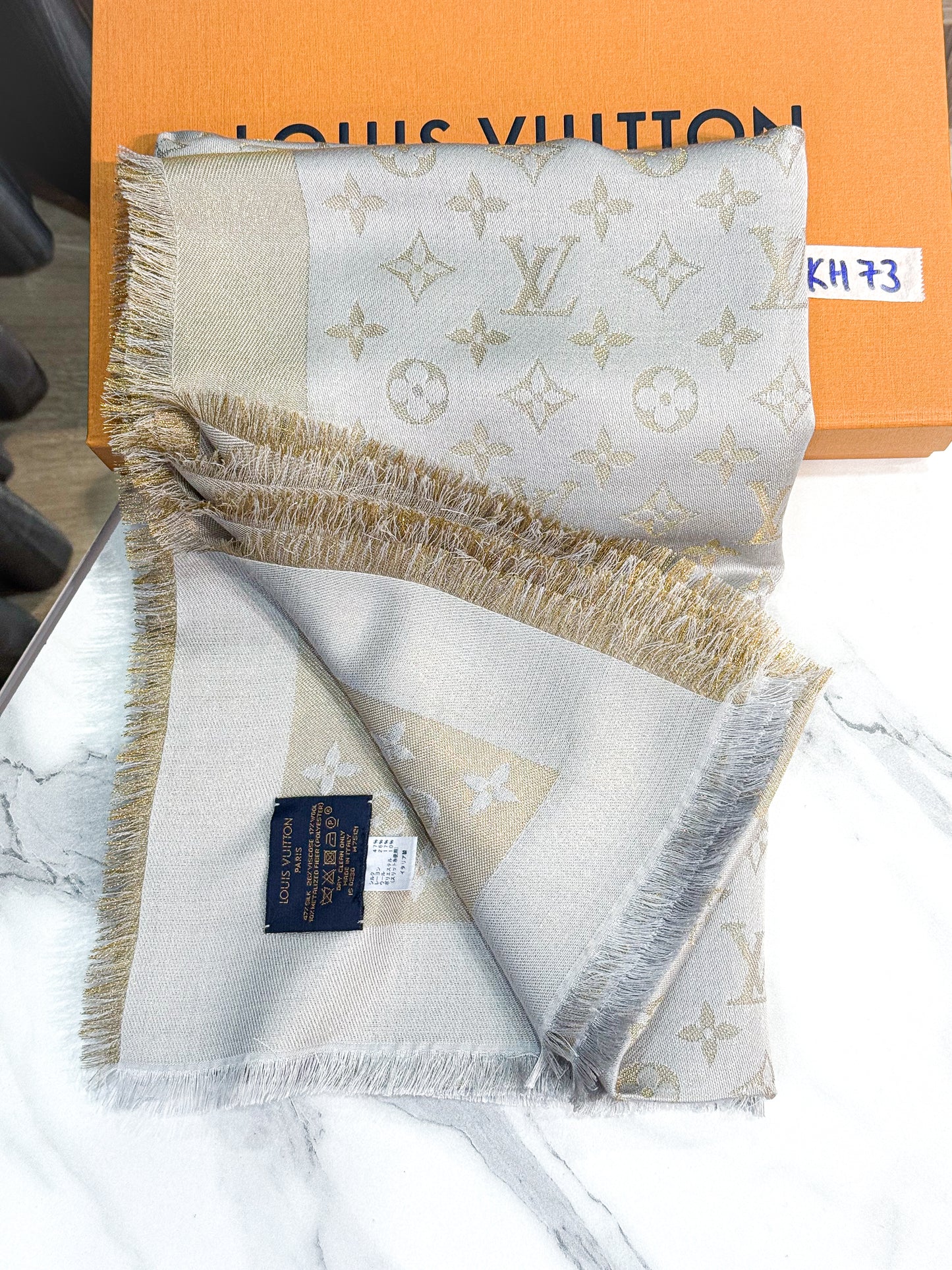 Khăn LV Ánh Kim Ghi Vàng New Trưng Bày KH73 7/12