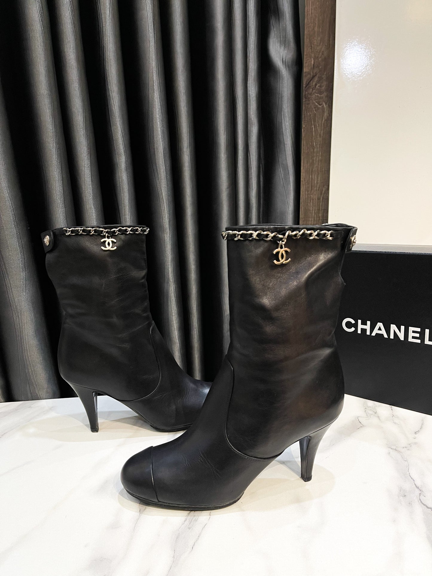 Boot Chanel