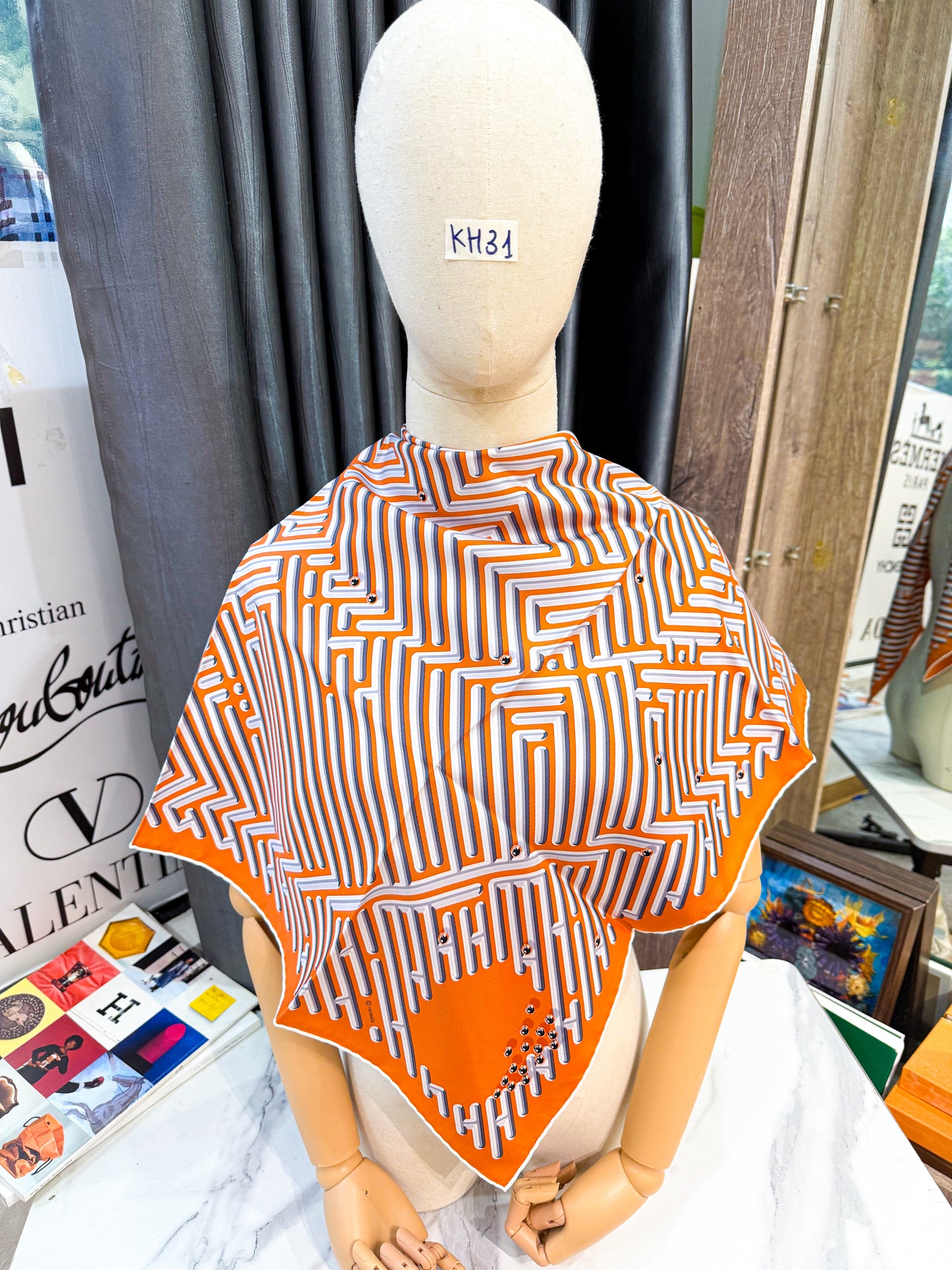 Khăn Lụa Hermes Khổ 90x90 KH31 6/11