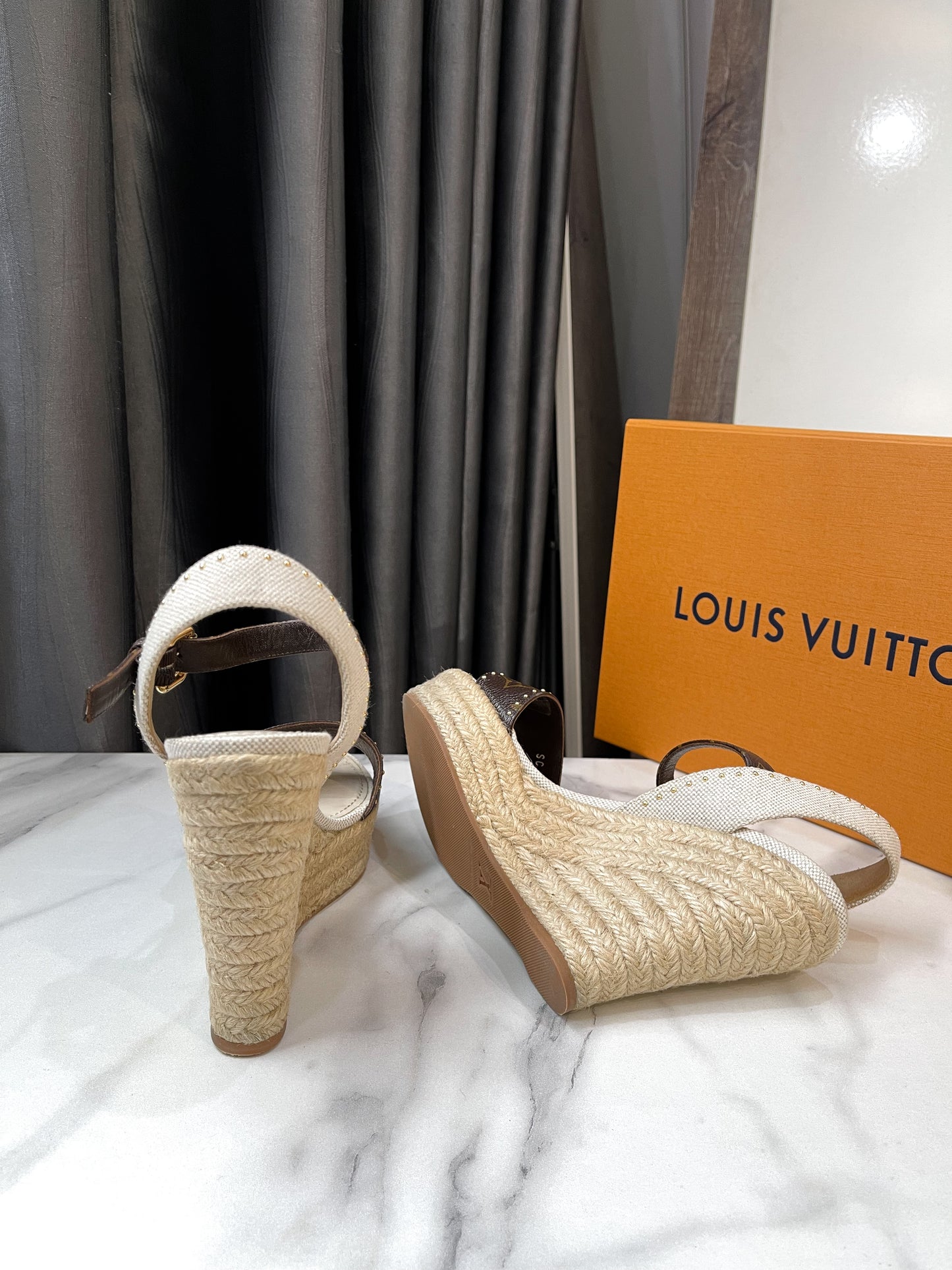 Xuồng LV Size 36.5