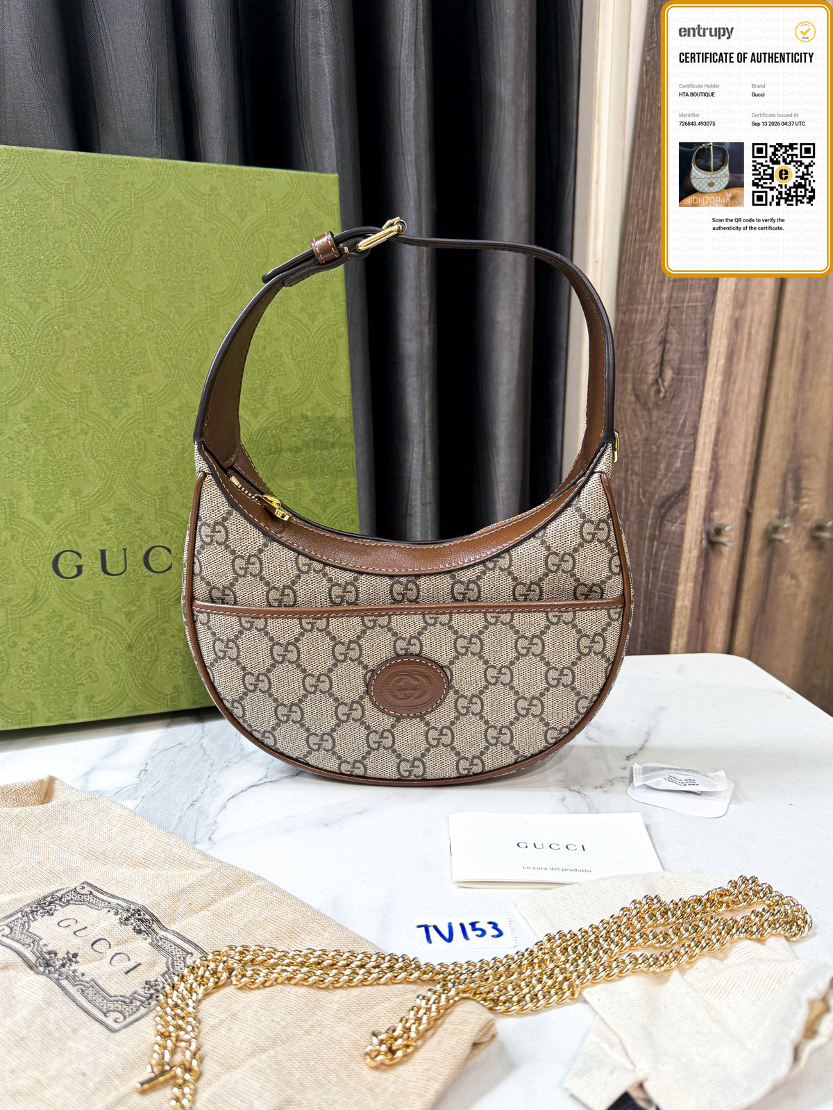 A A Gucci Half Moon TV151