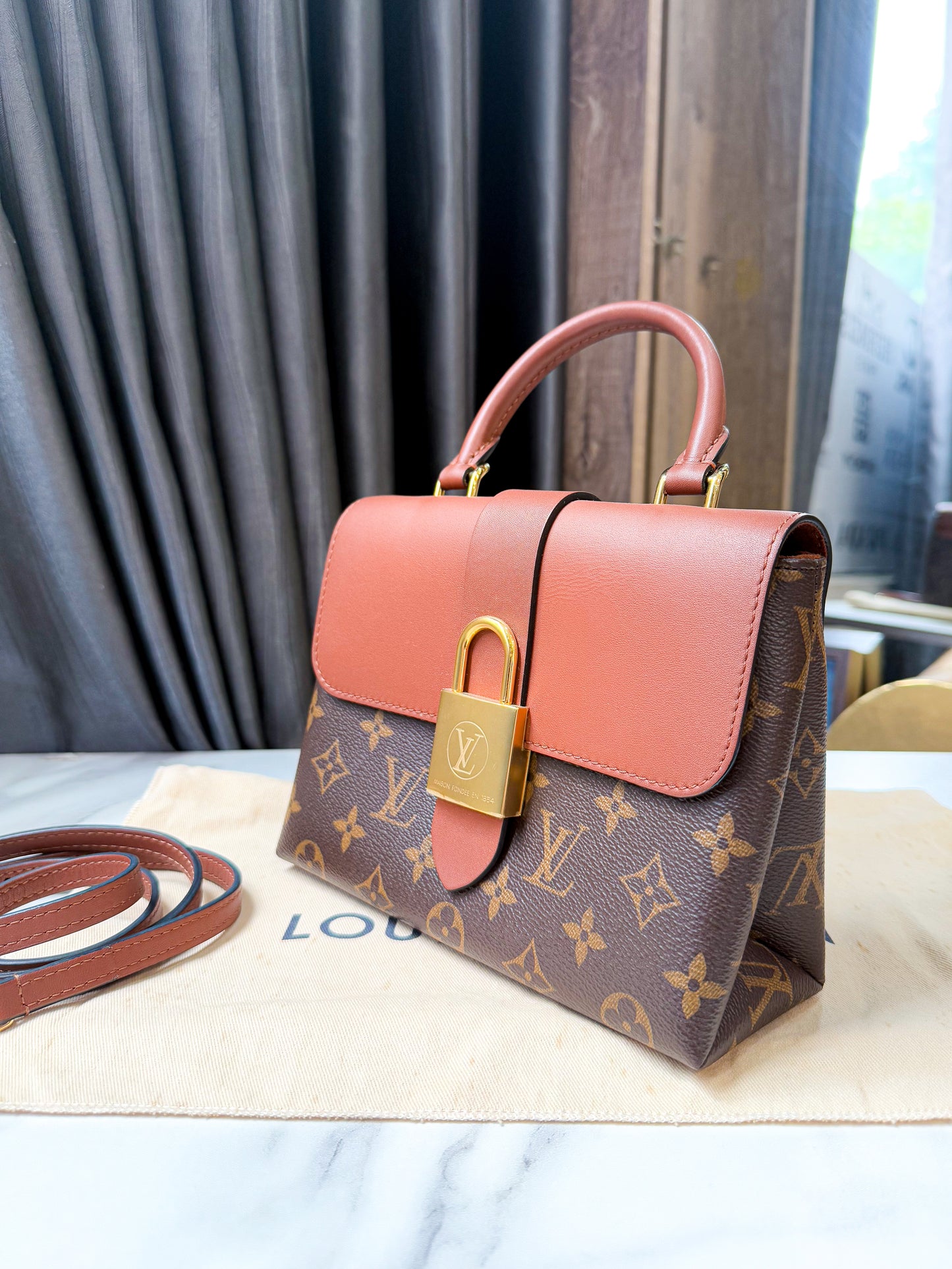 A LV Locky BB Nâu
