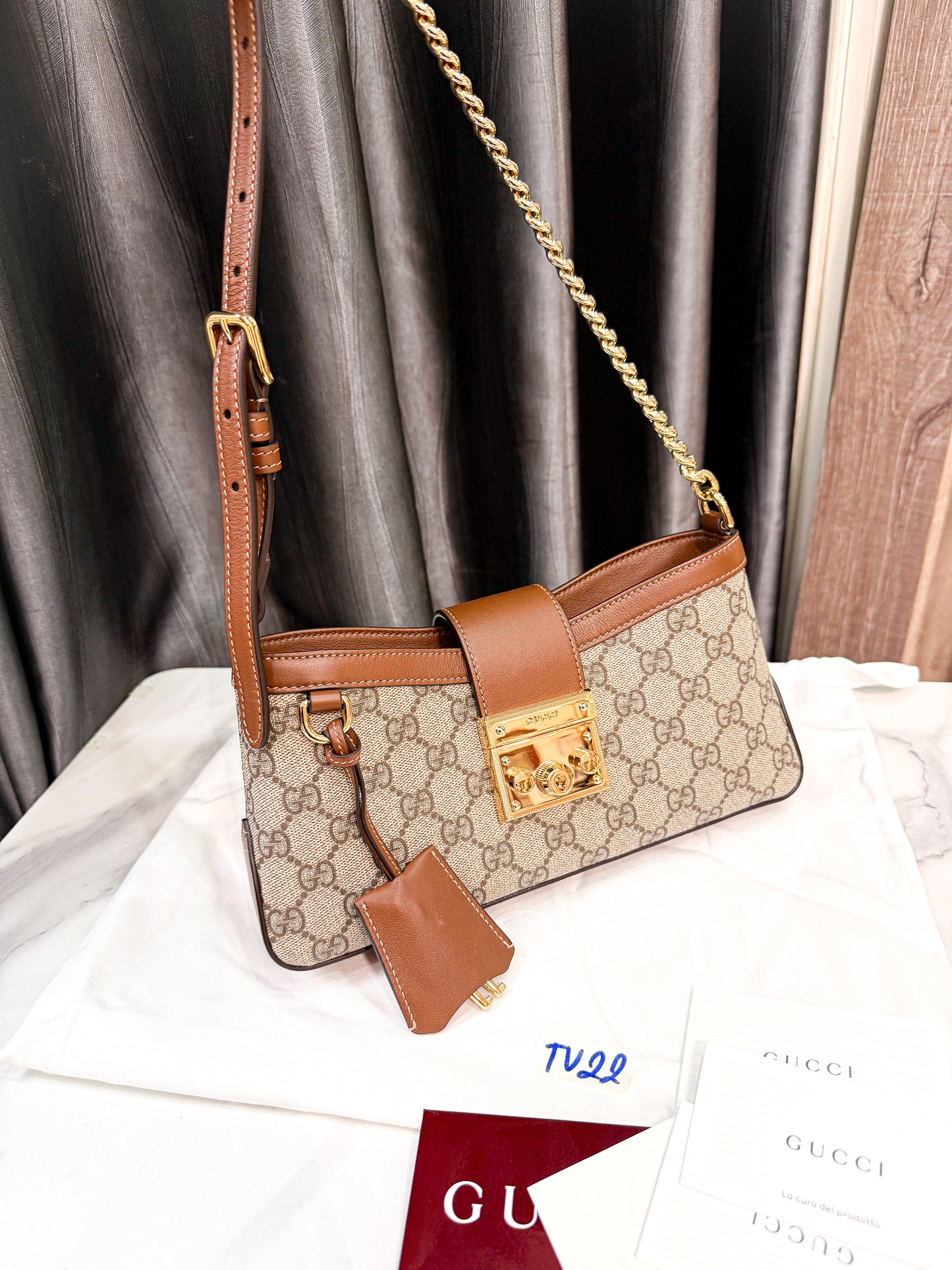 A A Gucci Padlock Shouder New TV22