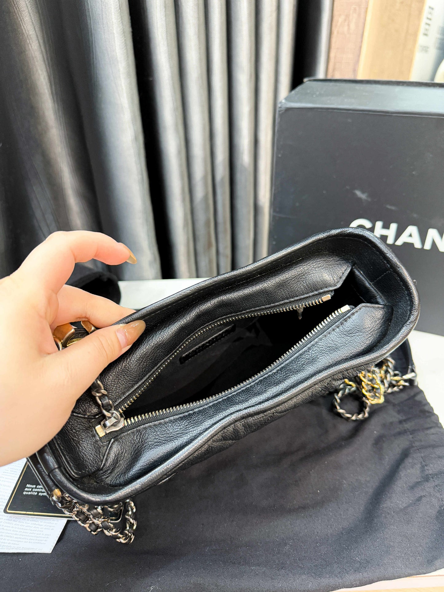 A A Chanel Gab Small Đen