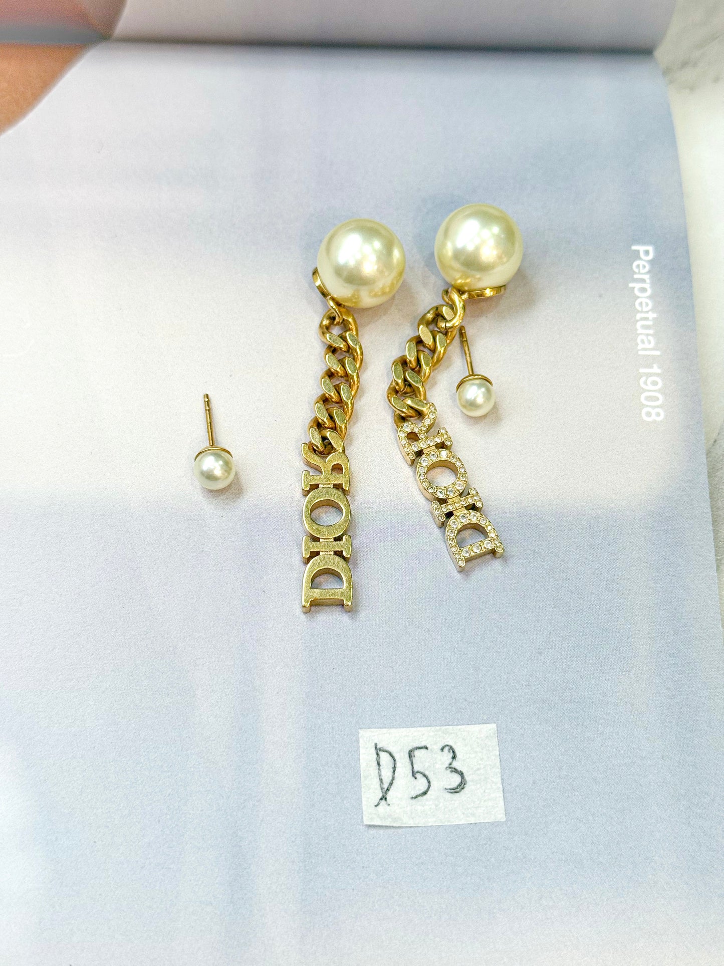 Khuyên Tai Dior Dáng Dài D53 4/10