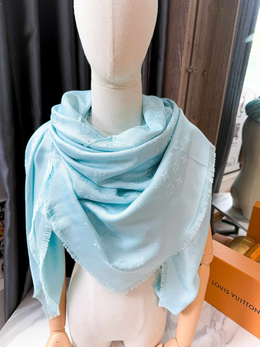 Khăn LV Xanh Pastel 30/4