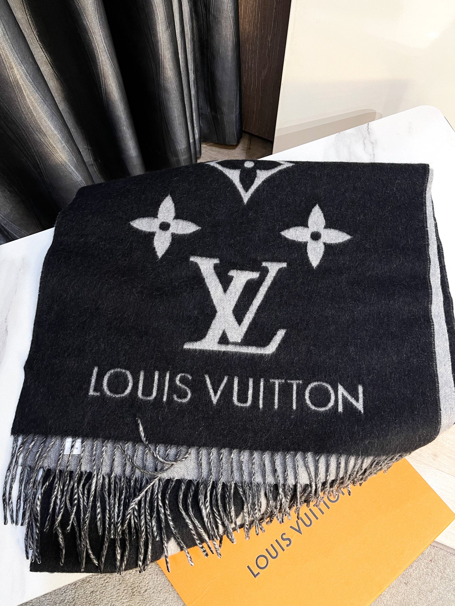 Khăn LV Cashmere