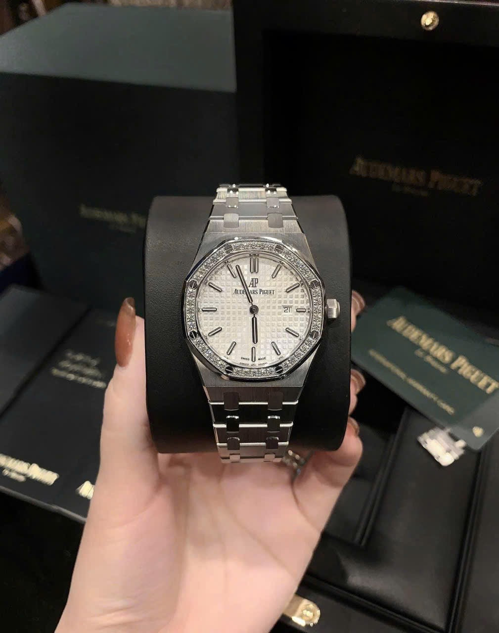 Đồng Hồ Audemars Piguet Royal Oak 67651ST White Dial size 33mm