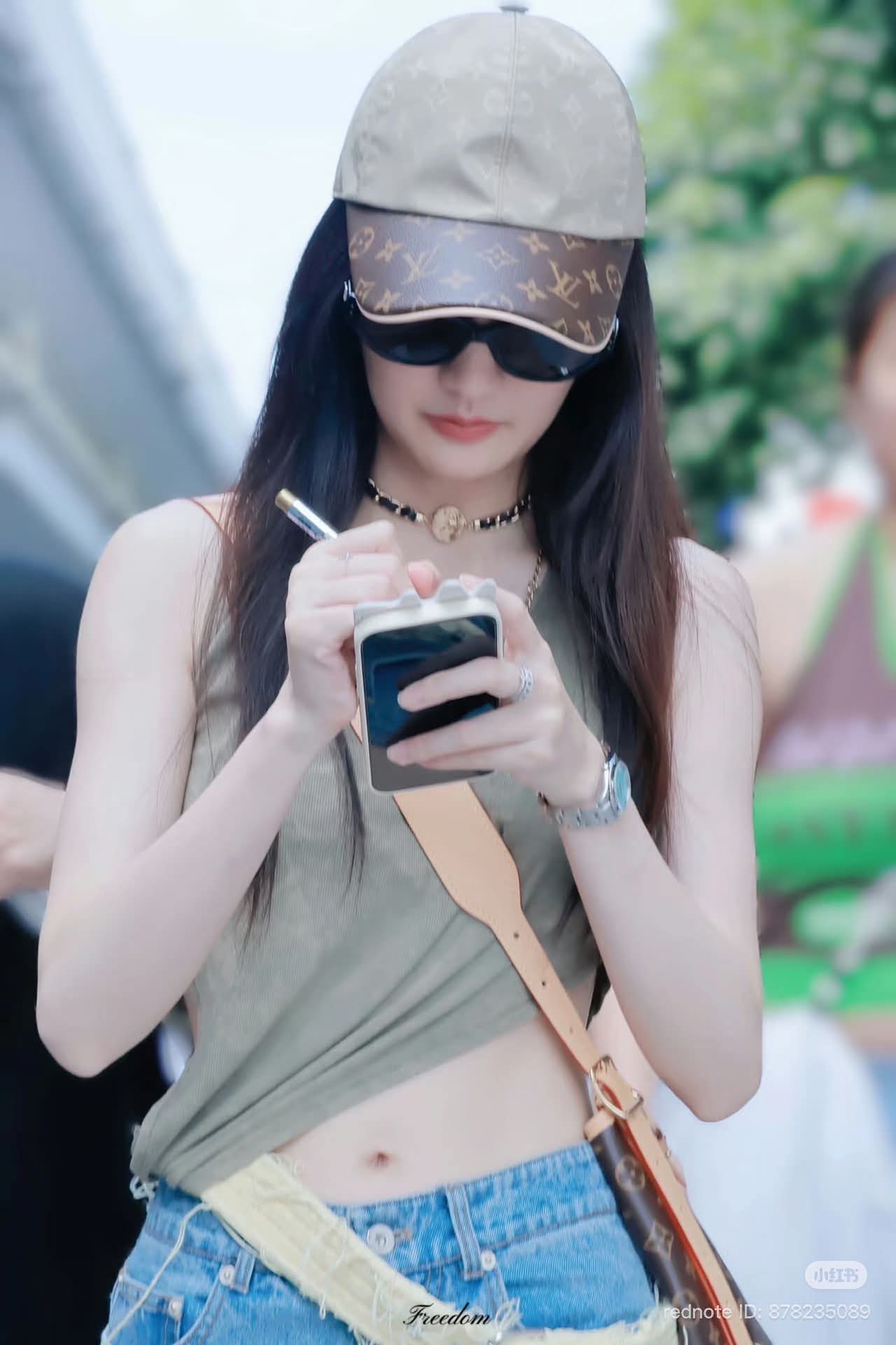 Mũ Lưỡi Trai LV Phối Begie và Mono