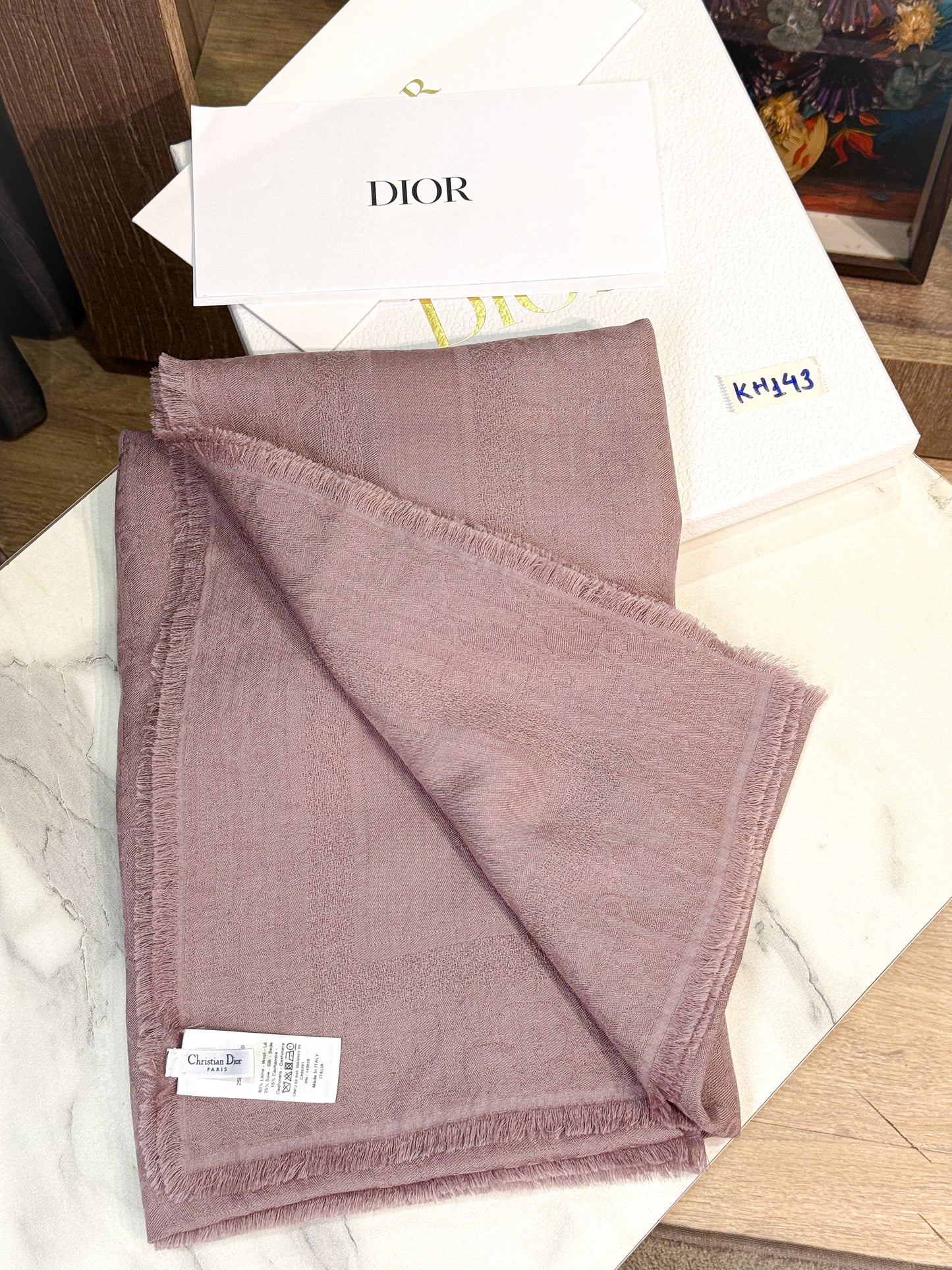 Khăn Dior Khổ 140x140 KH143