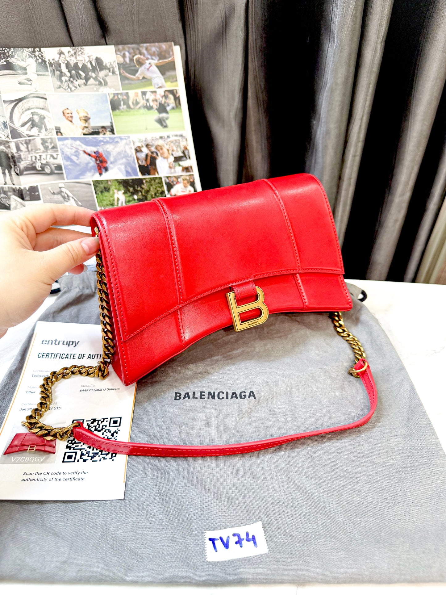 A A Balenciaga Woc Đỏ TV74