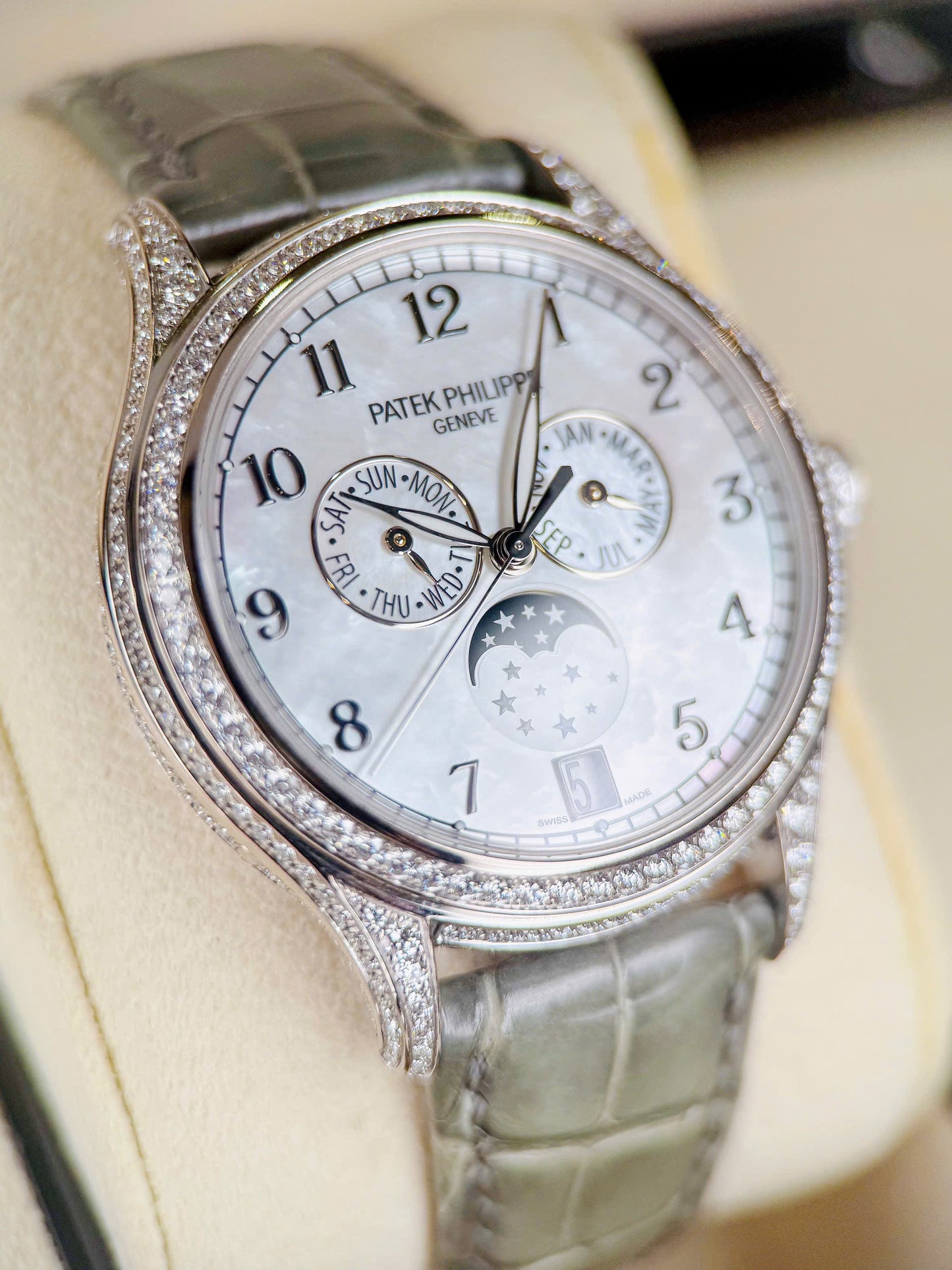 Đồng Hồ Patek Philippe Complications 4948G