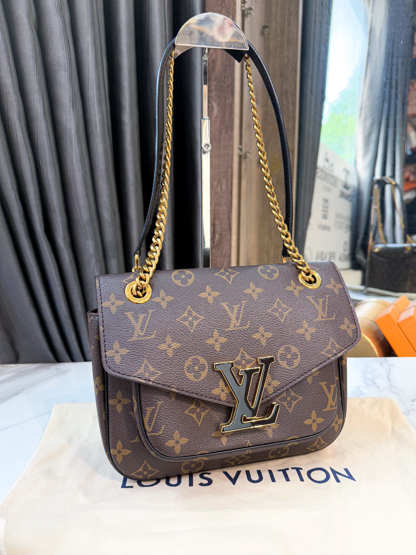 A LV Passy Chain Shoulder Bag