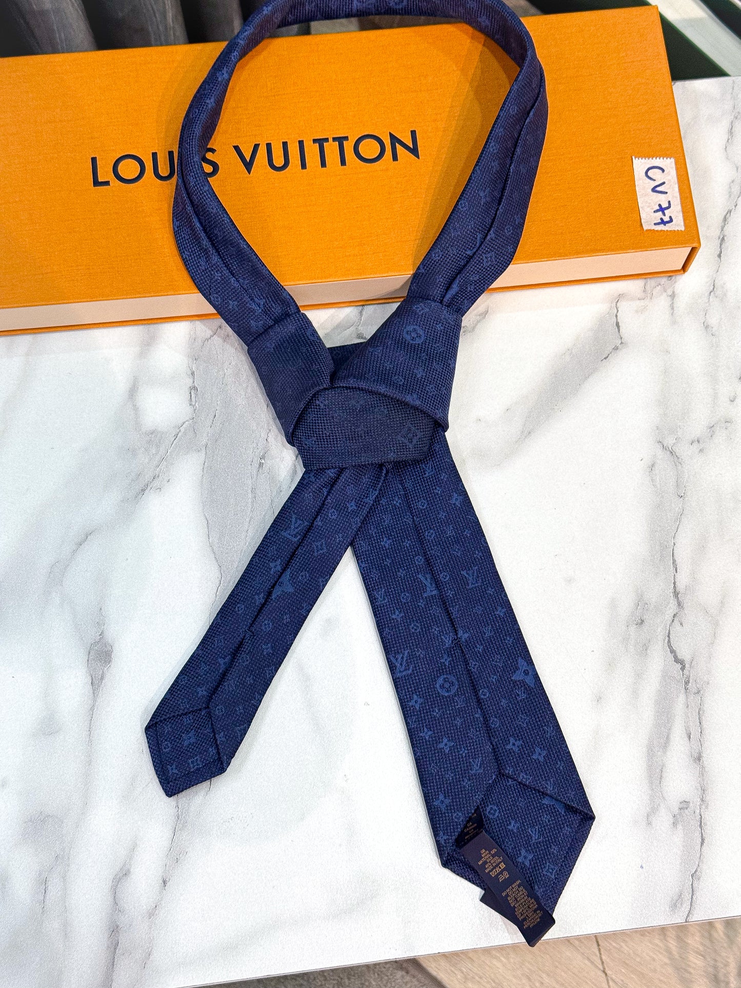 Cà Vạt LV New CV77