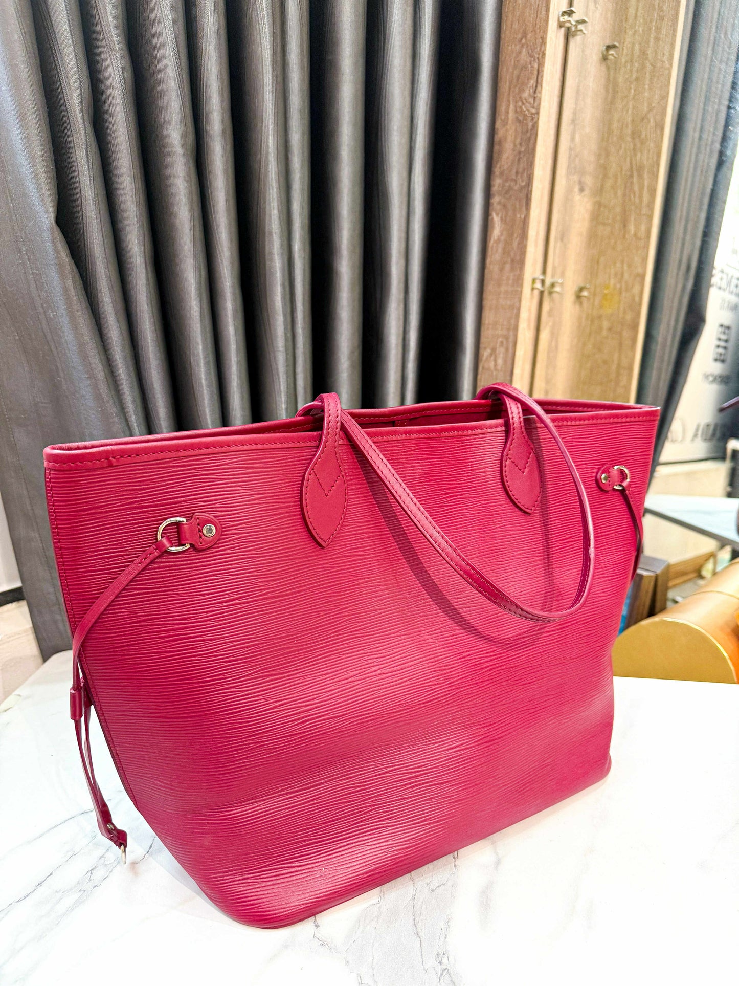 A LV NVF Epi Fuchsia MM